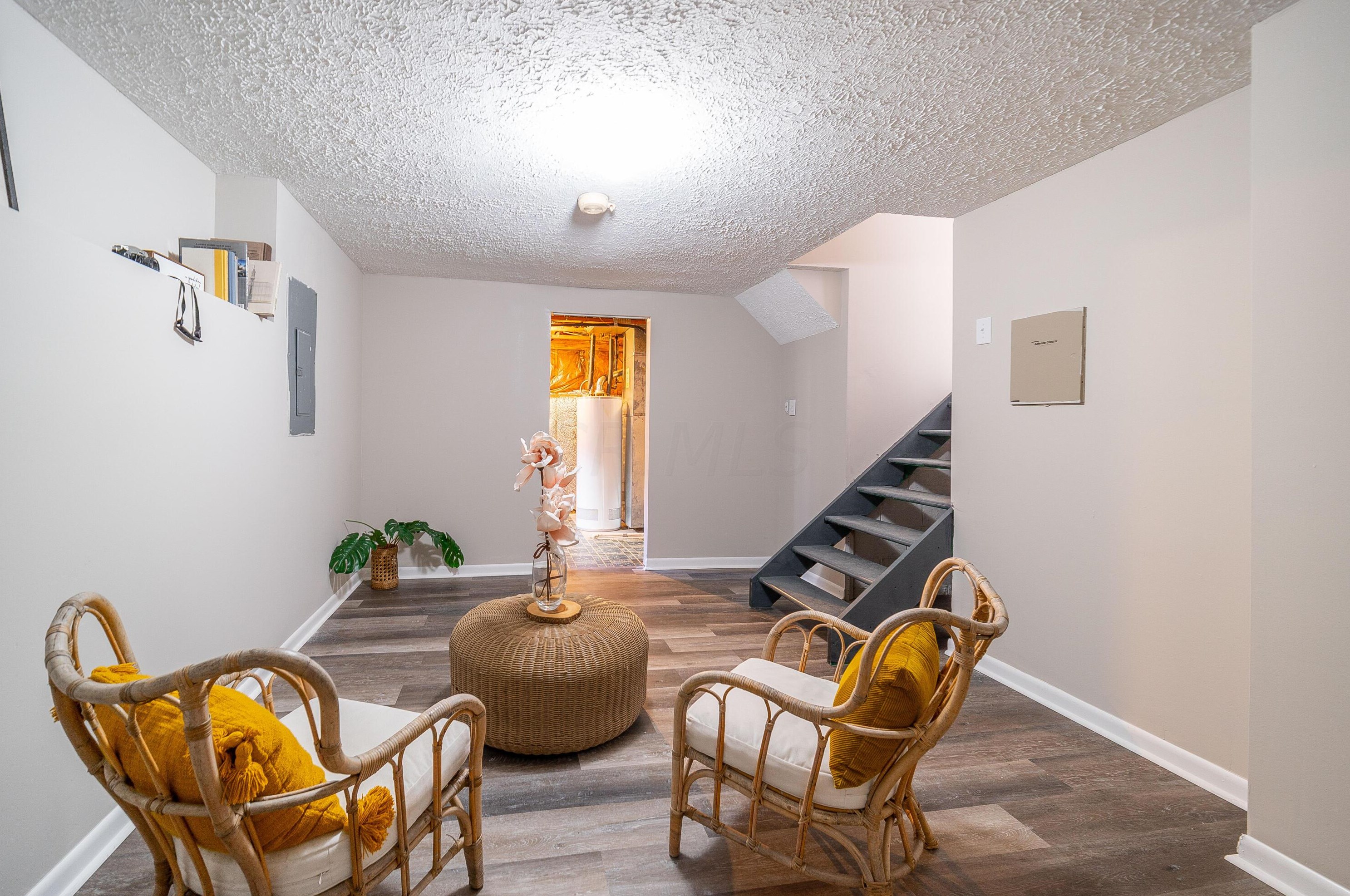 1088 Lavender Ln, Columbus OH 43207-4289 exterior