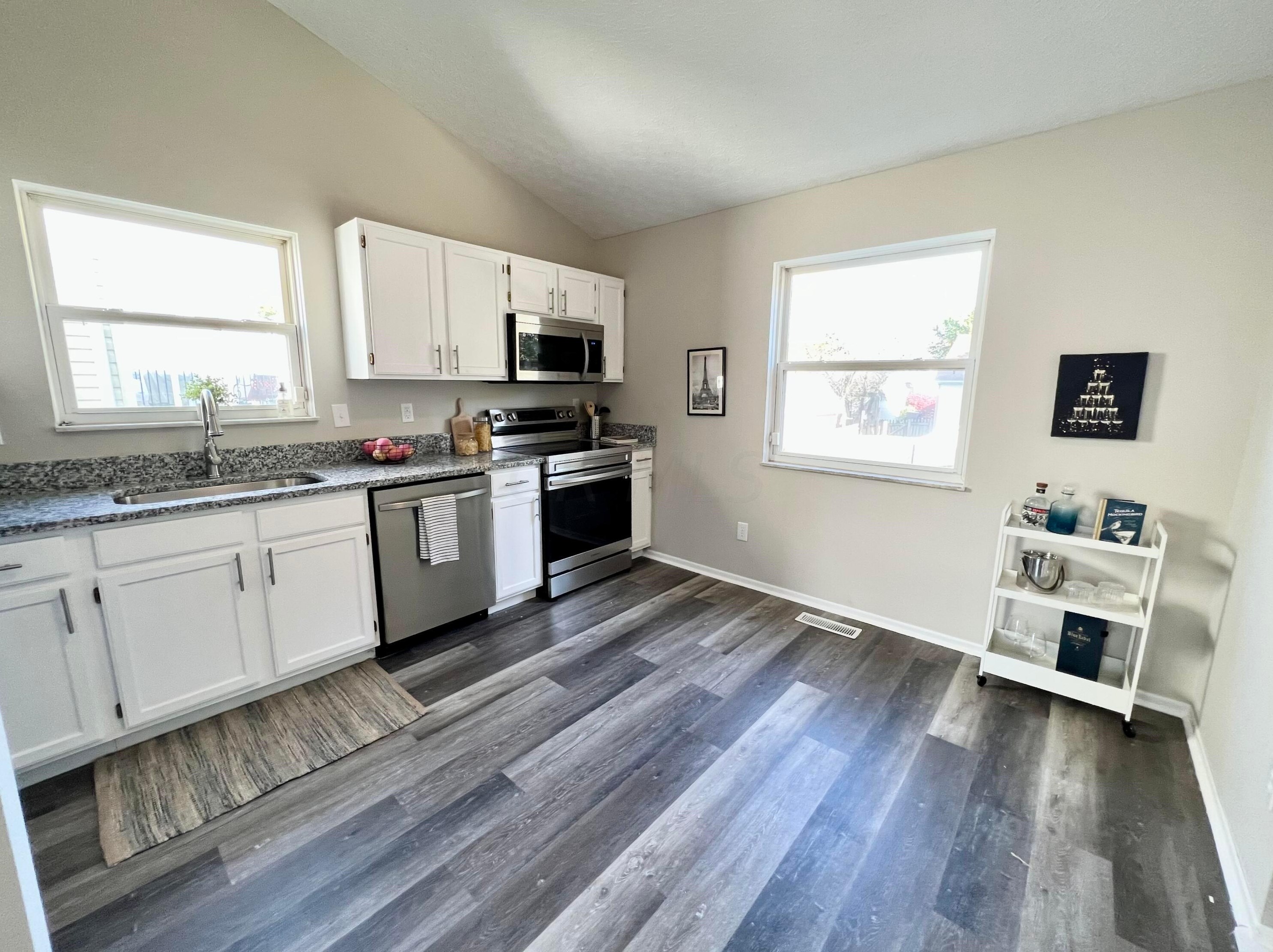 1088 Lavender Ln, Columbus OH 43207-4289 exterior