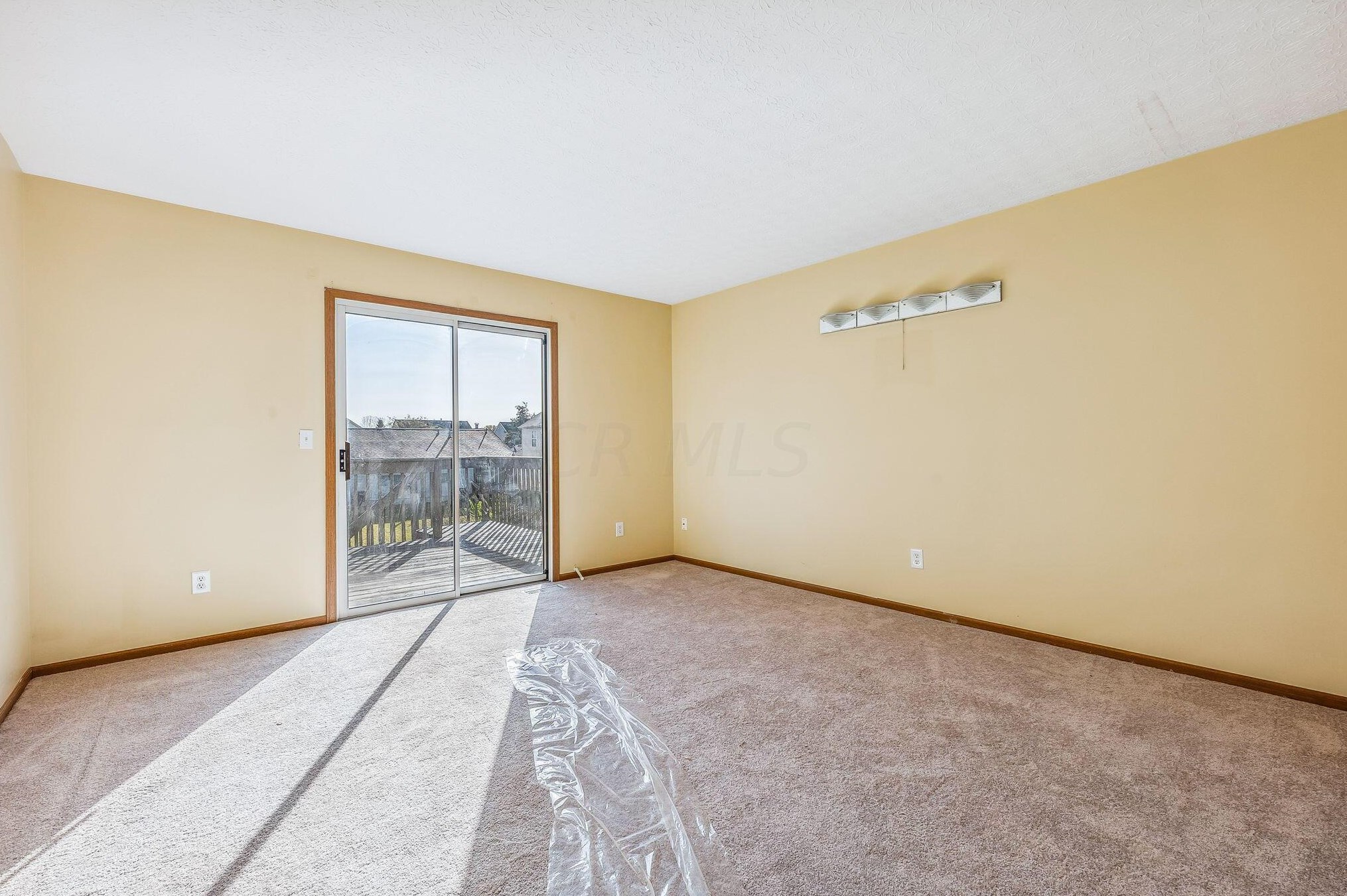 2980 Blue Moon Dr, Columbus OH  43232-5490 exterior