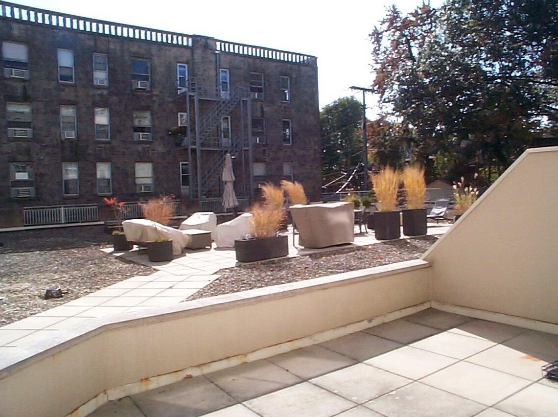 845 High St, Columbus OH  43085-4109 exterior