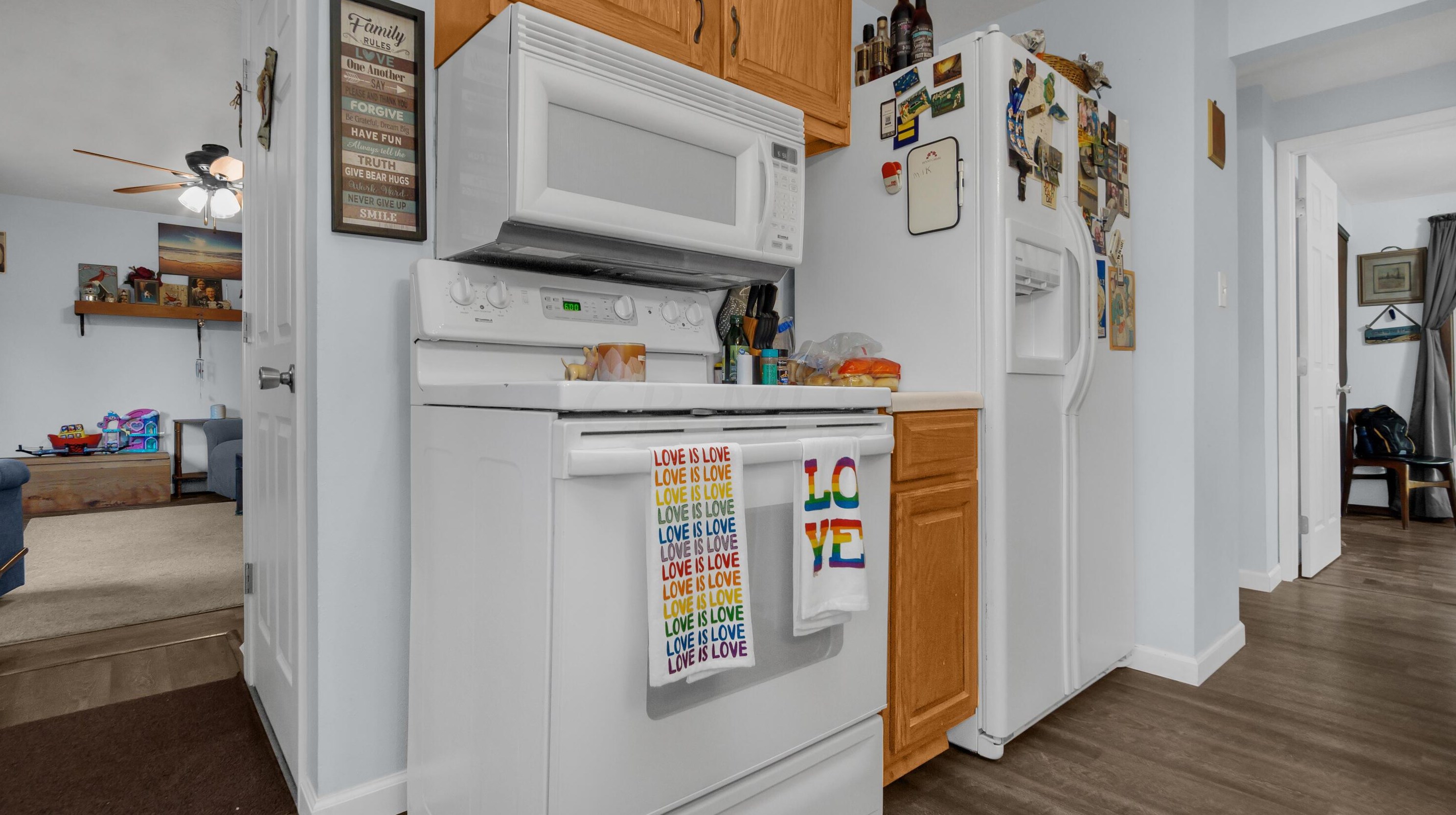 1483 Cranwood Dr, Columbus OH 43229-2153 exterior