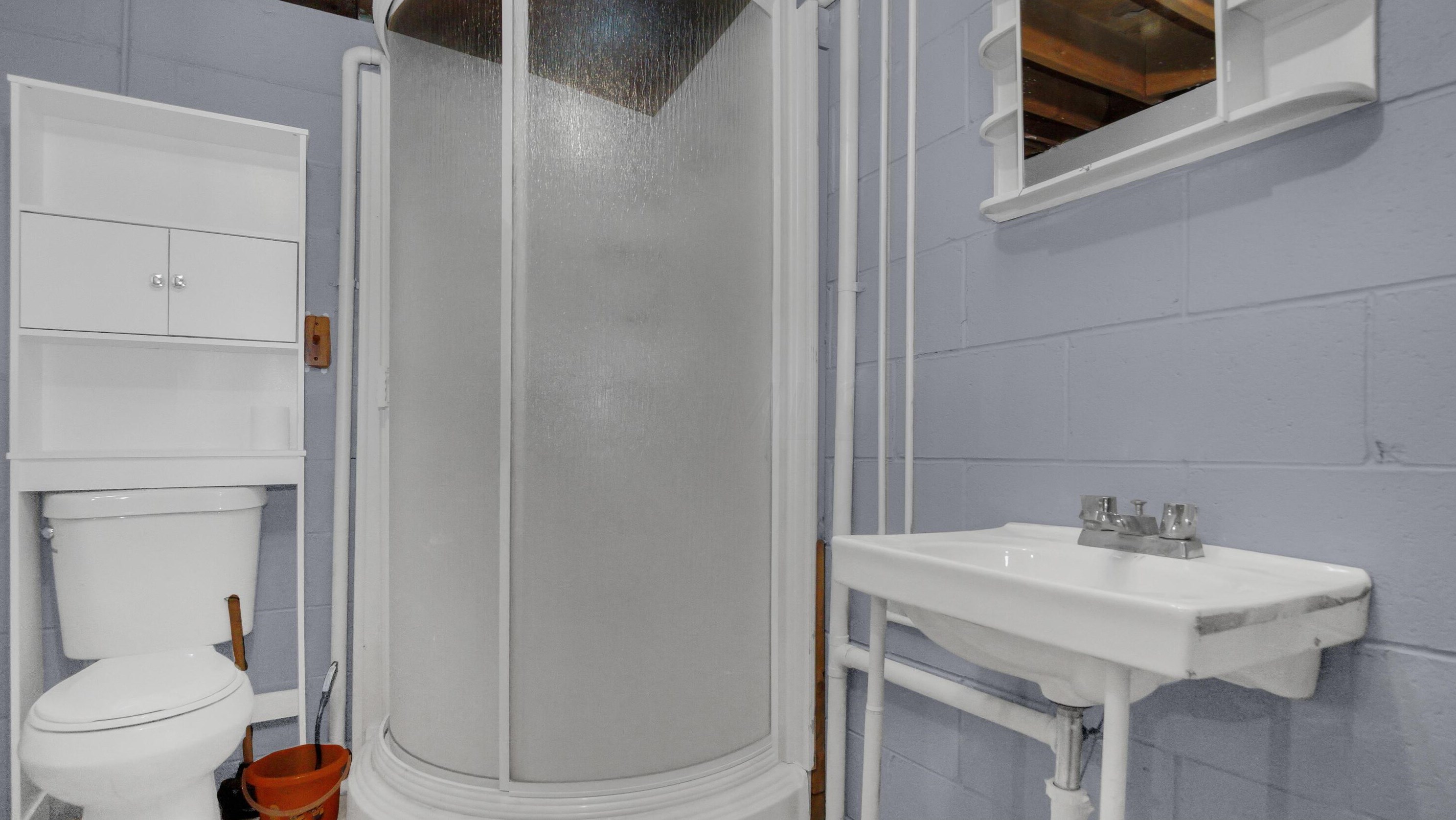 1483 Cranwood Dr, Columbus OH 43229-2153 exterior