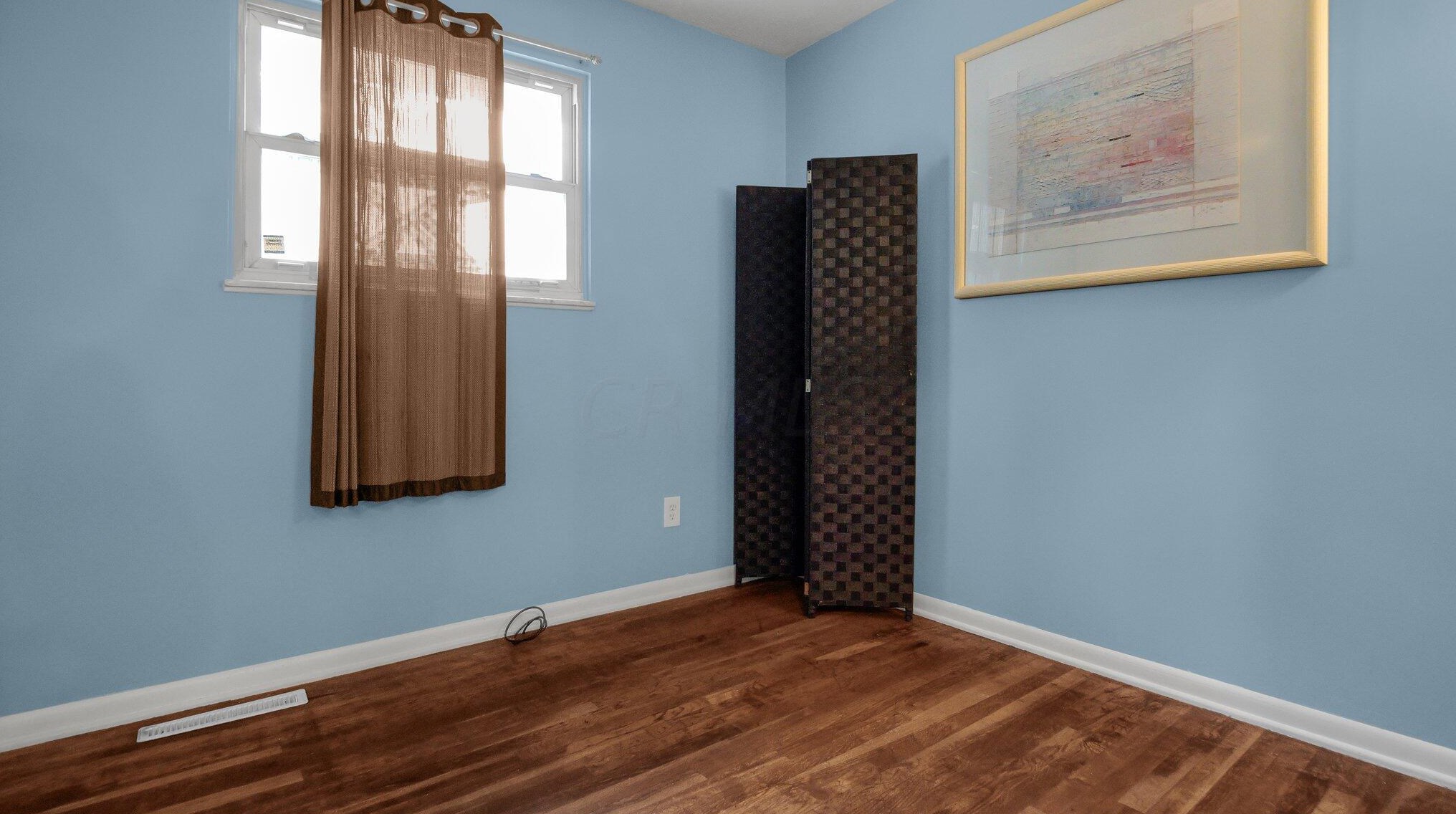 3949 Hillman Rd, Columbus OH 43207-4170 exterior