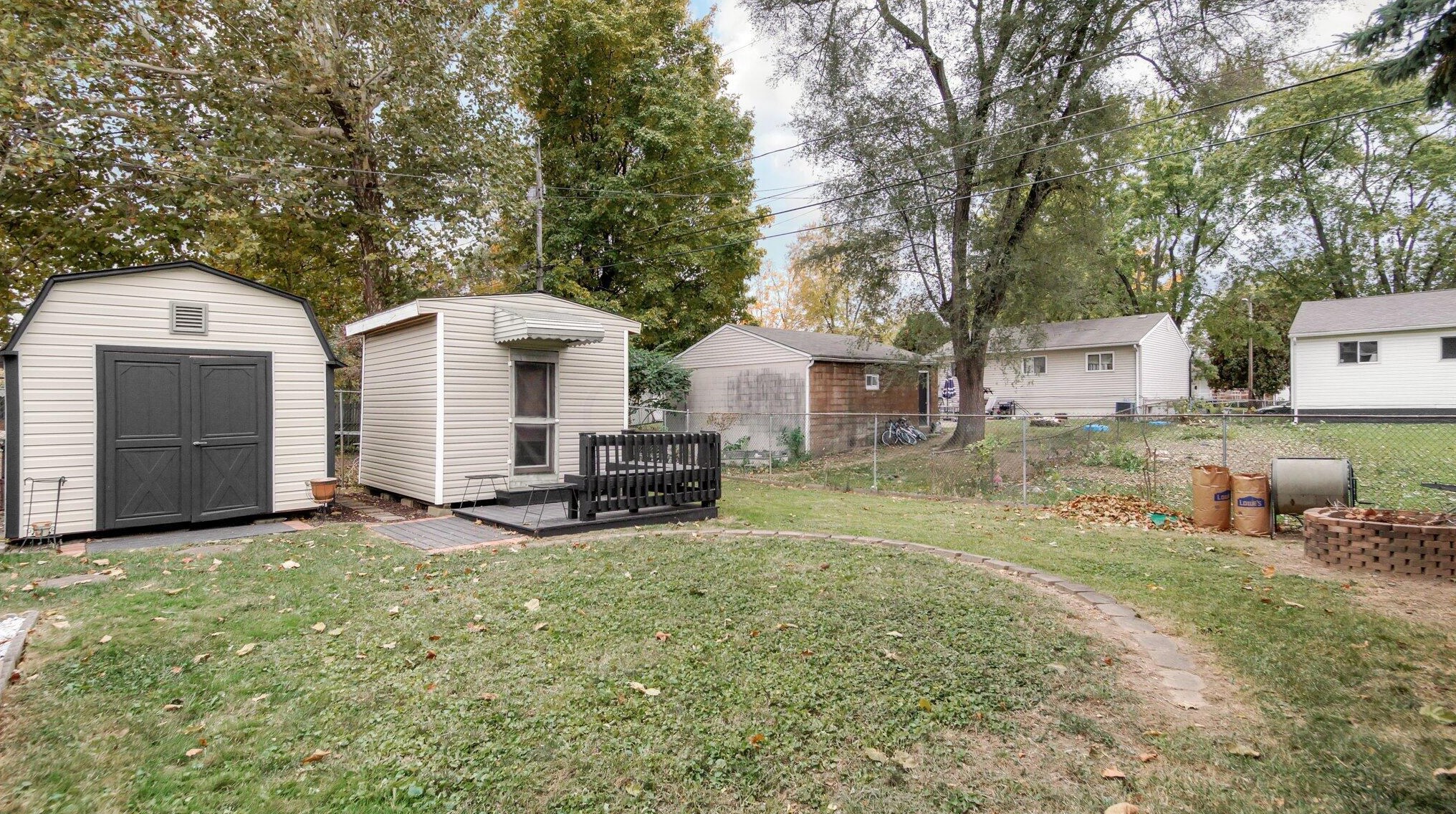 3949 Hillman Rd, Columbus OH 43207-4170 exterior