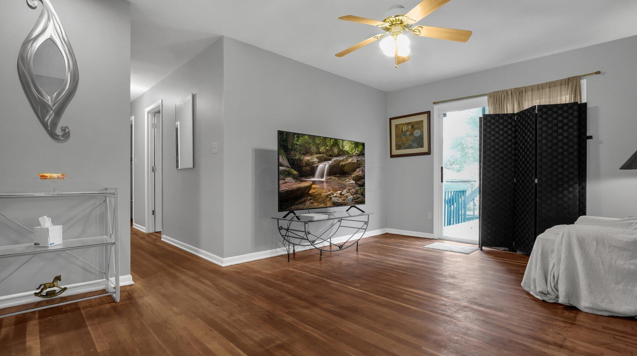 3949 Hillman Rd, Columbus OH 43207-4170 exterior