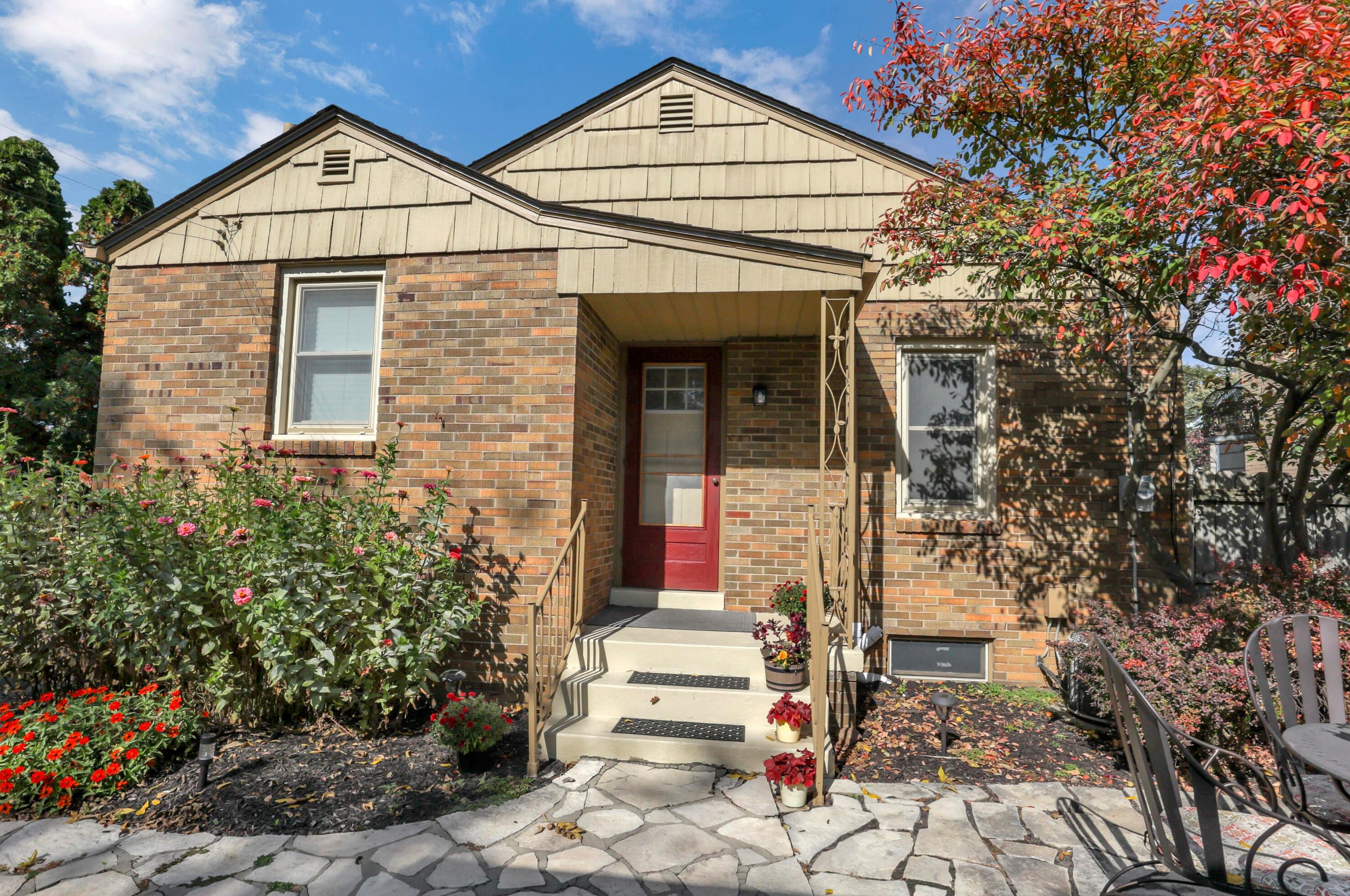 23 Weisheimer Rd, Columbus OH 43214-2145 exterior