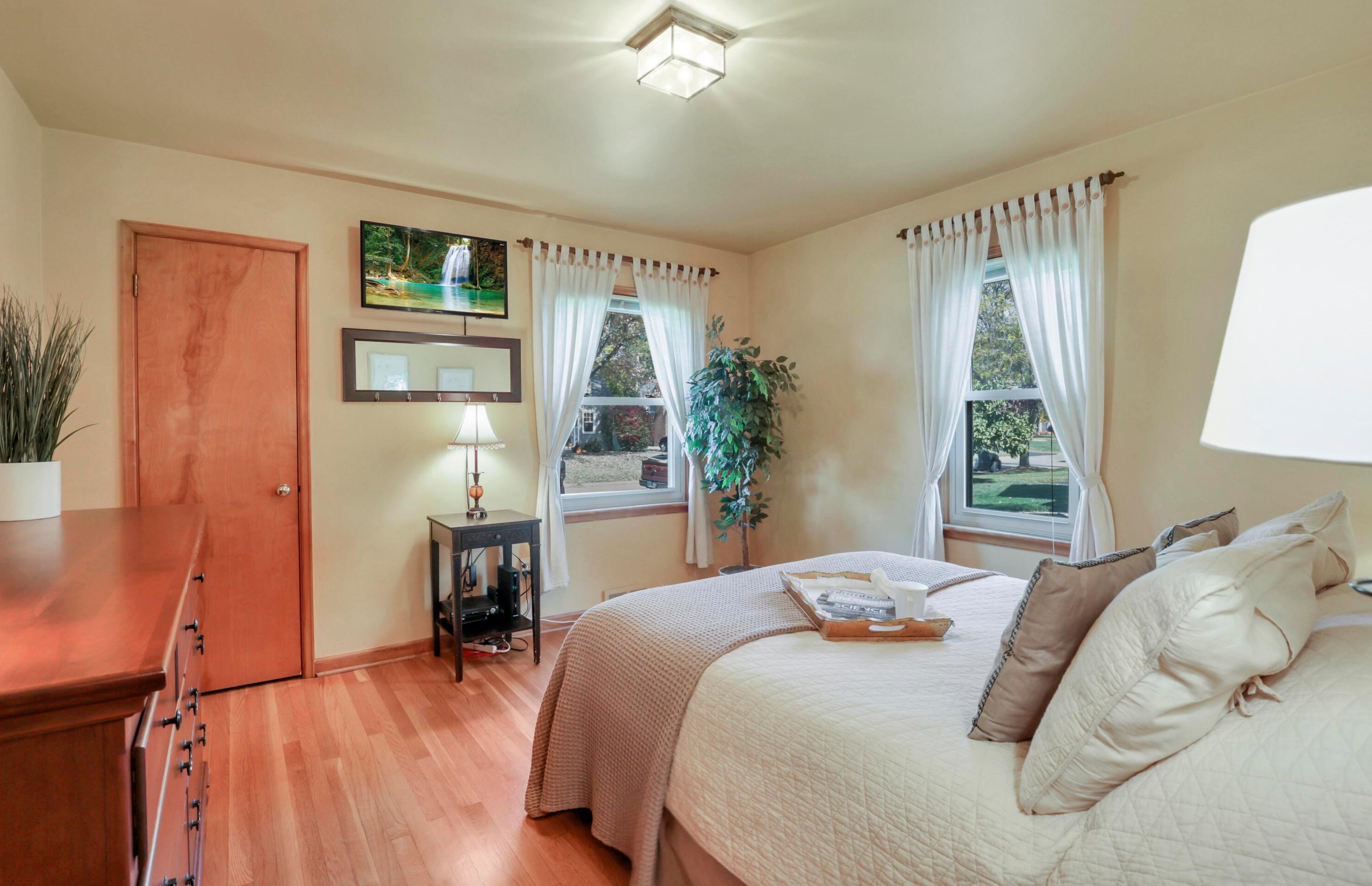 23 Weisheimer Rd, Columbus OH 43214-2145 exterior