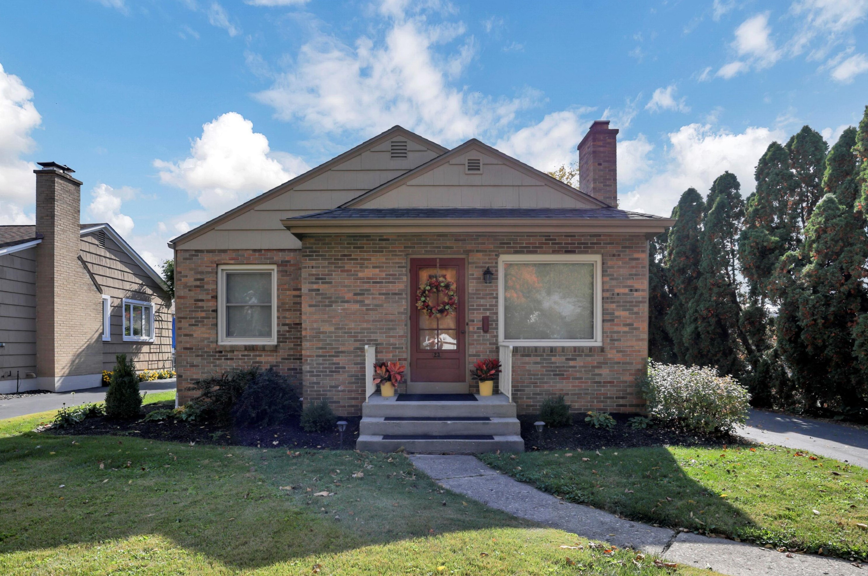 23 Weisheimer Rd, Columbus OH 43214-2145 exterior