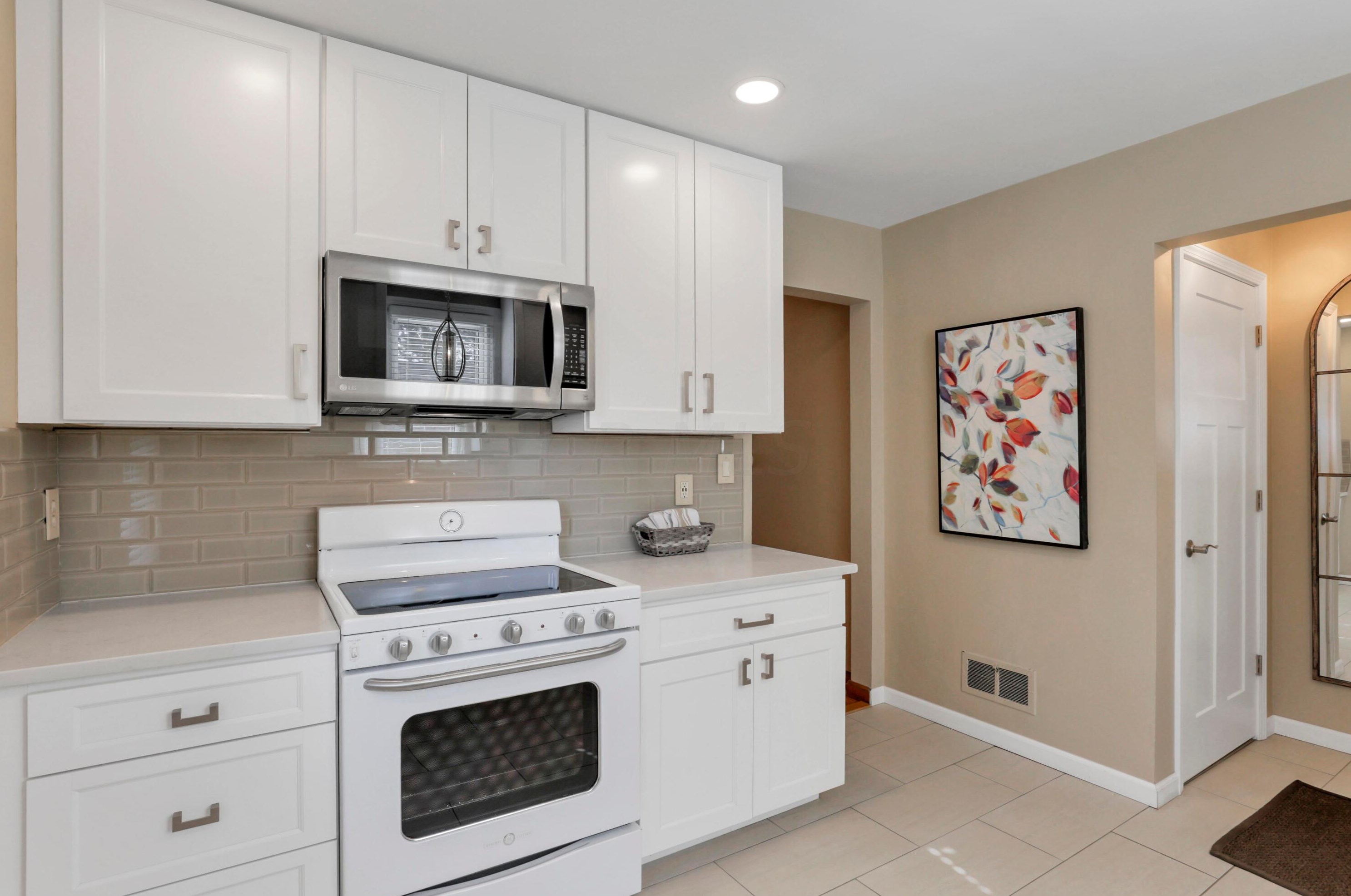 23 Weisheimer Rd, Columbus OH 43214-2145 exterior