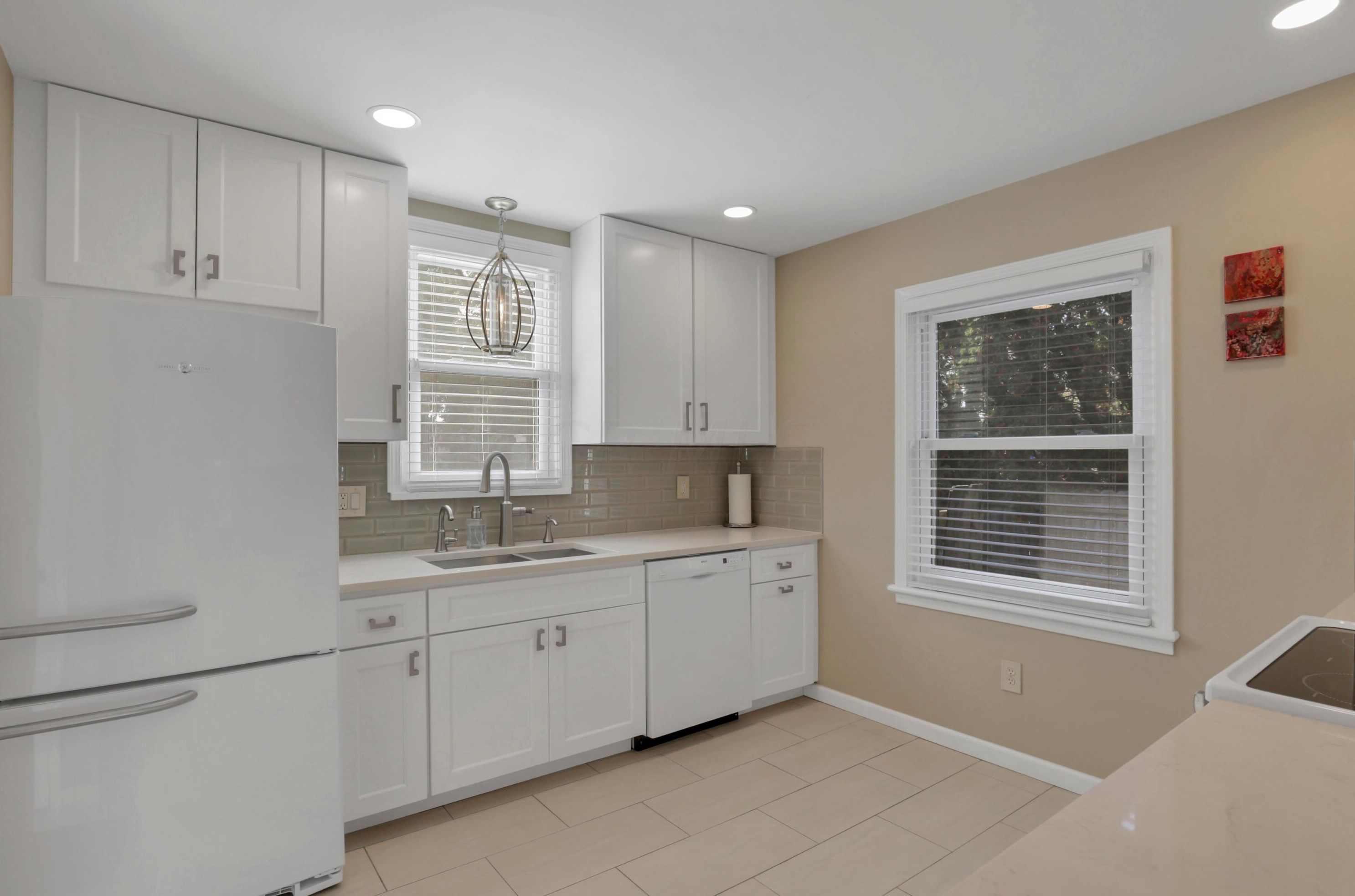 23 Weisheimer Rd, Columbus OH 43214-2145 exterior