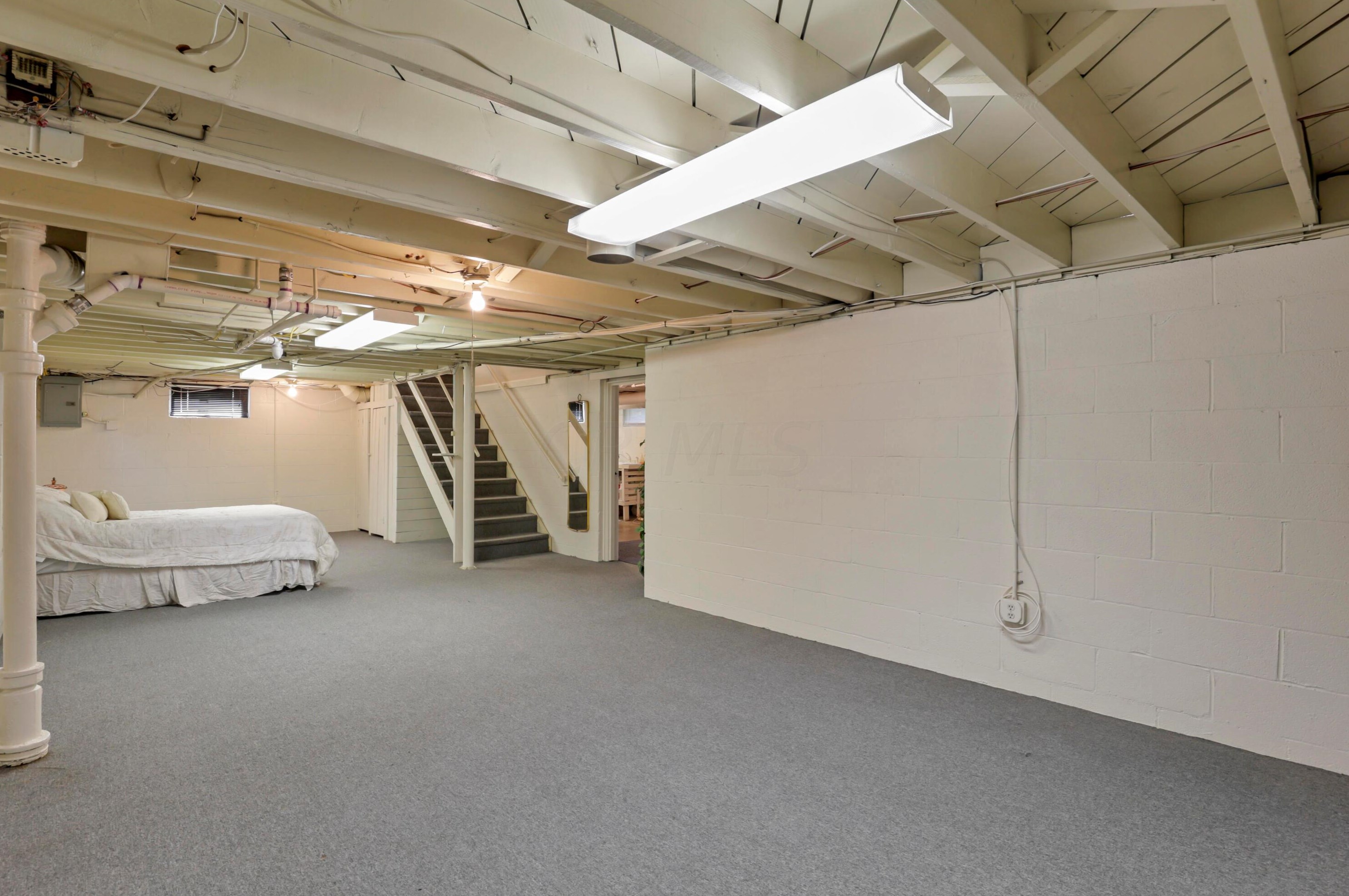 23 Weisheimer Rd, Columbus OH 43214-2145 exterior