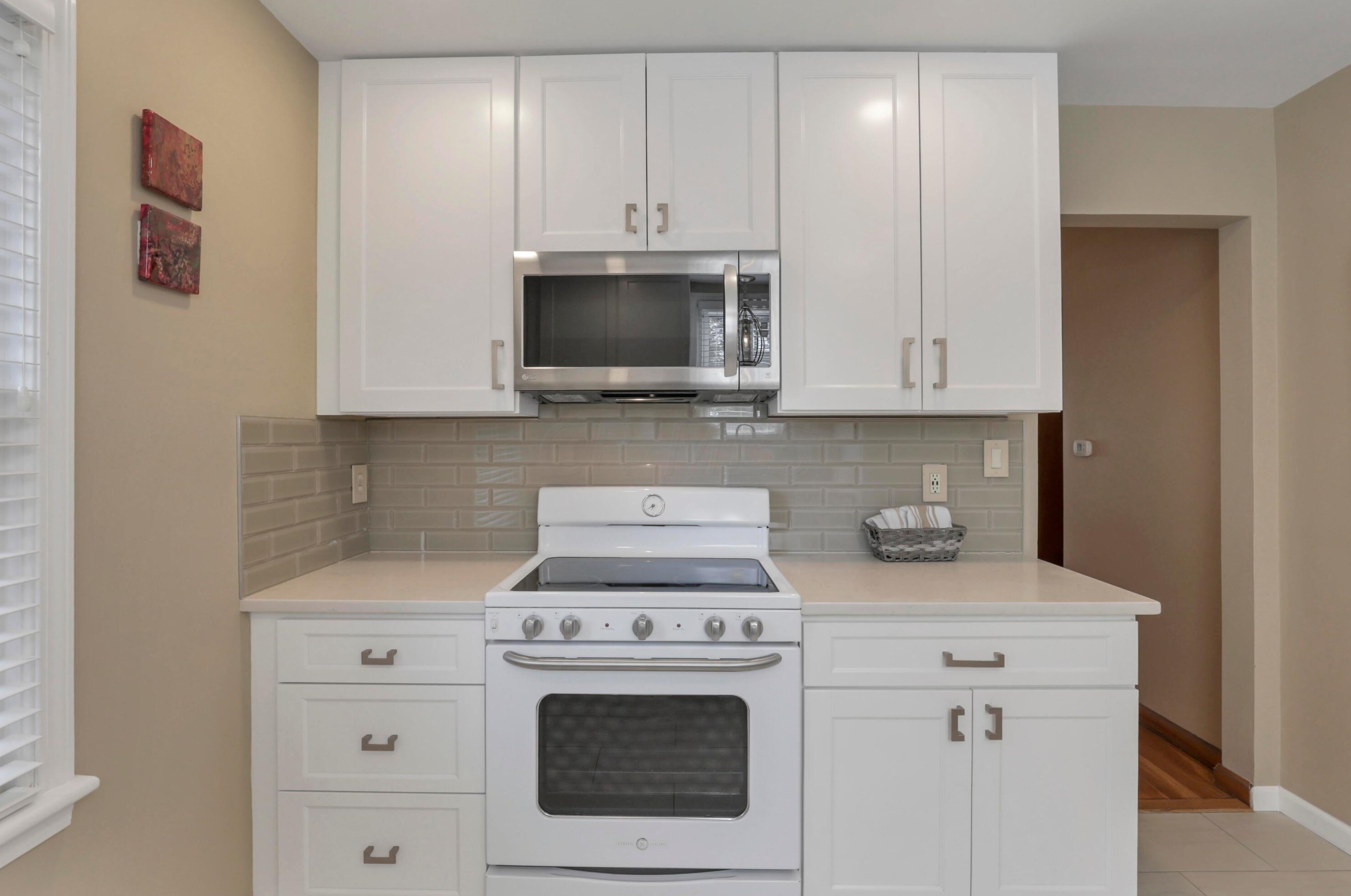 23 Weisheimer Rd, Columbus OH 43214-2145 exterior