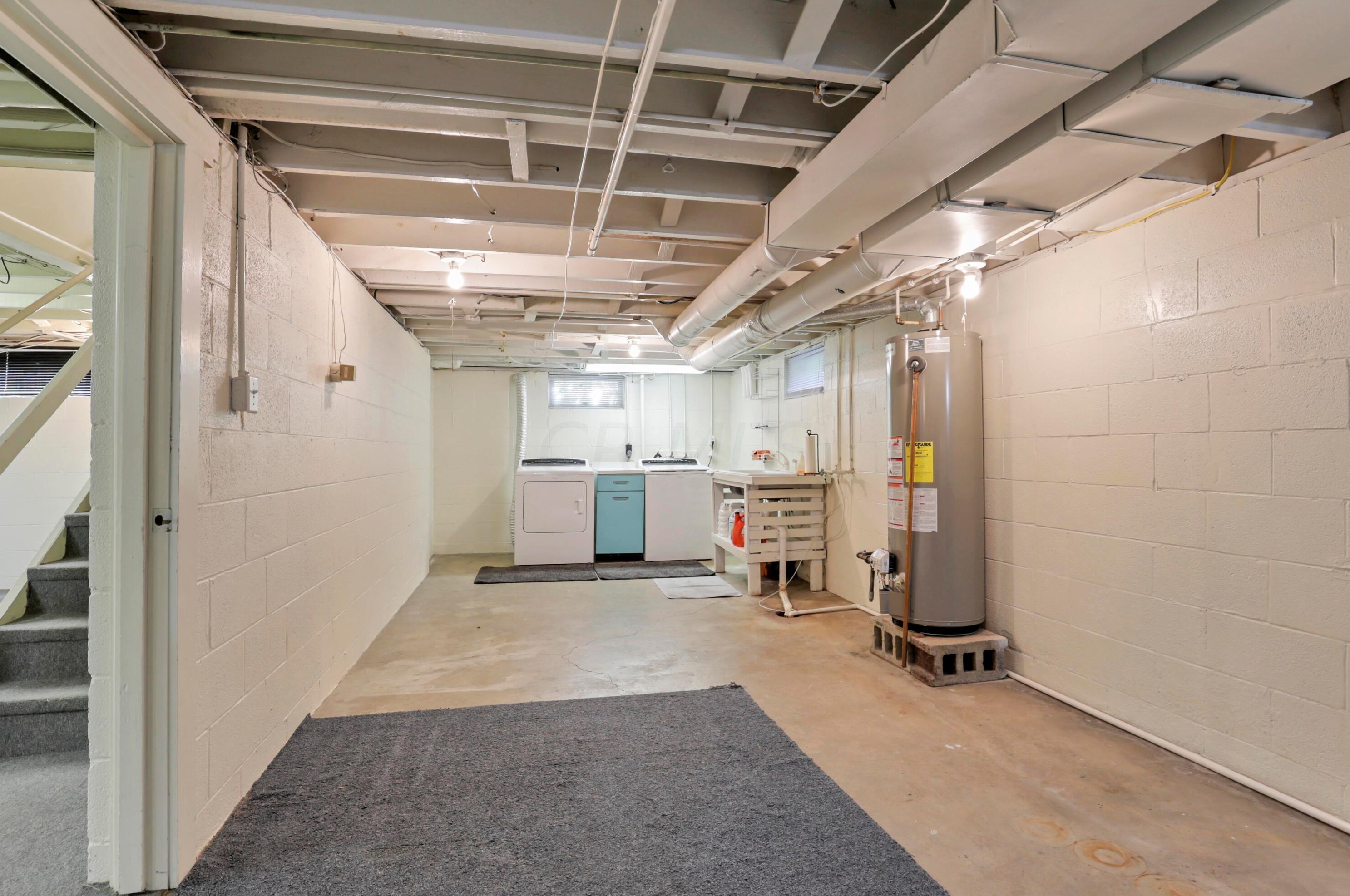 23 Weisheimer Rd, Columbus OH 43214-2145 exterior