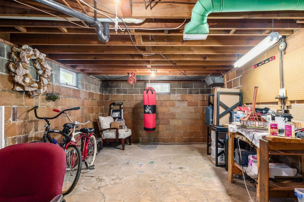 417 Lake St, Lancaster OH 43130-2660 exterior