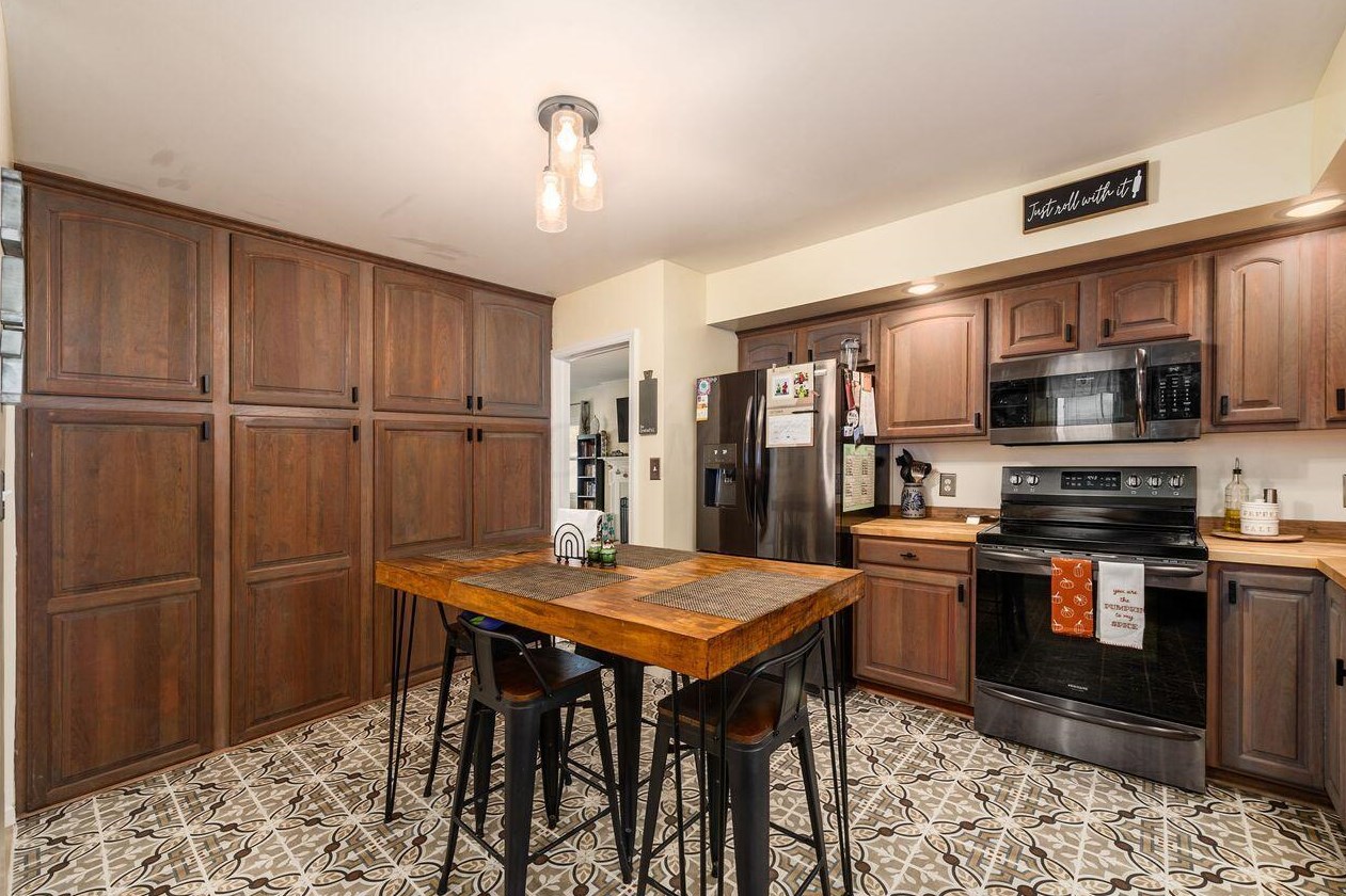 417 Lake St, Lancaster OH 43130-2660 exterior