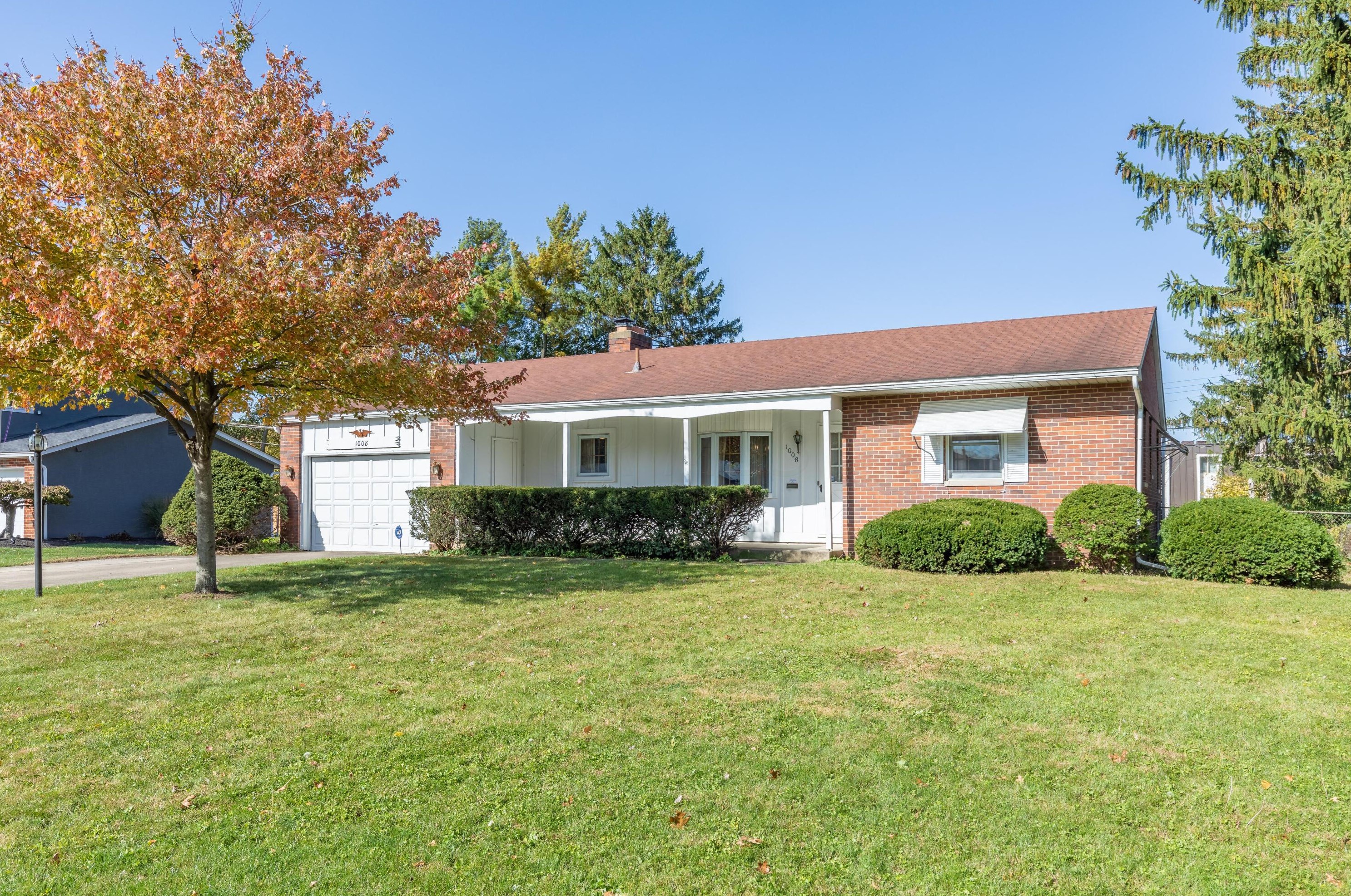 1008 Kendale Rd, Columbus, OH 43220-4164
