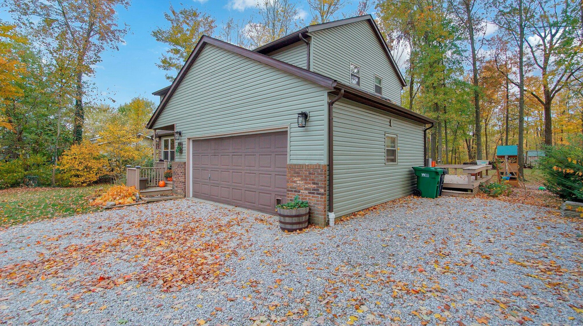 909 Forward Pass Sw Rd, Pataskala, OH 43062