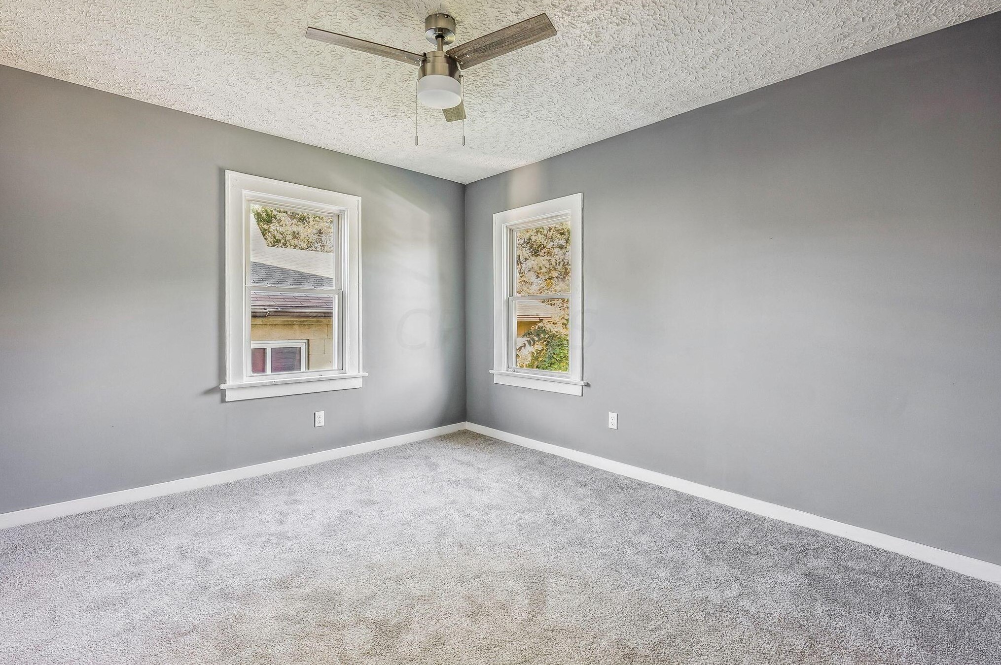 1010 15th Ave, Columbus OH 43211-2418 exterior