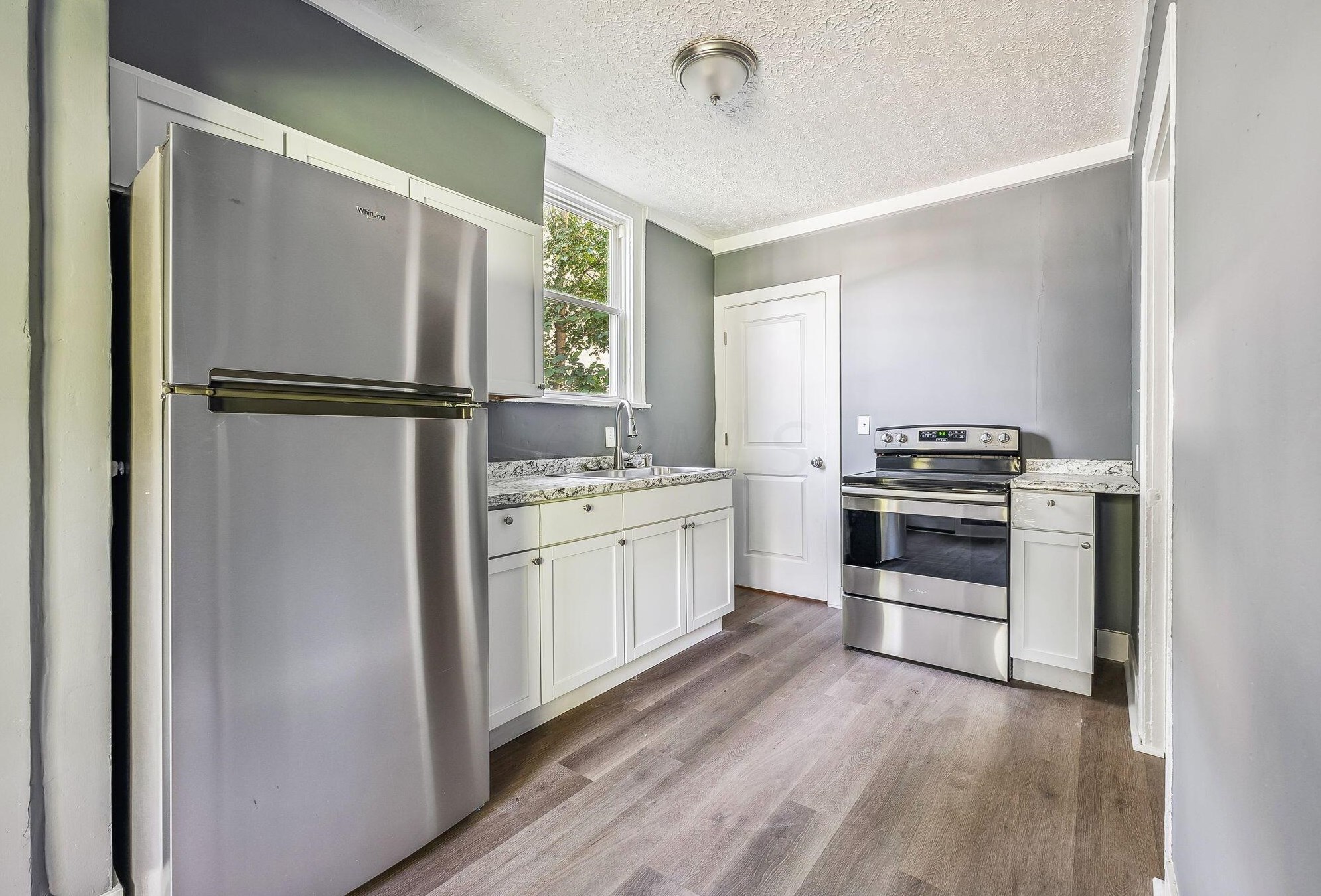 1010 15th Ave, Columbus OH 43211-2418 exterior