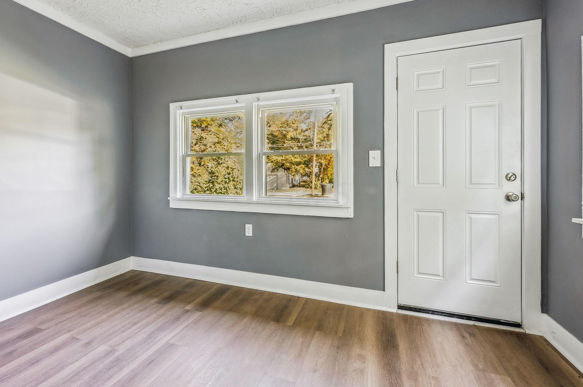 1010 15th Ave, Columbus OH 43211-2418 exterior