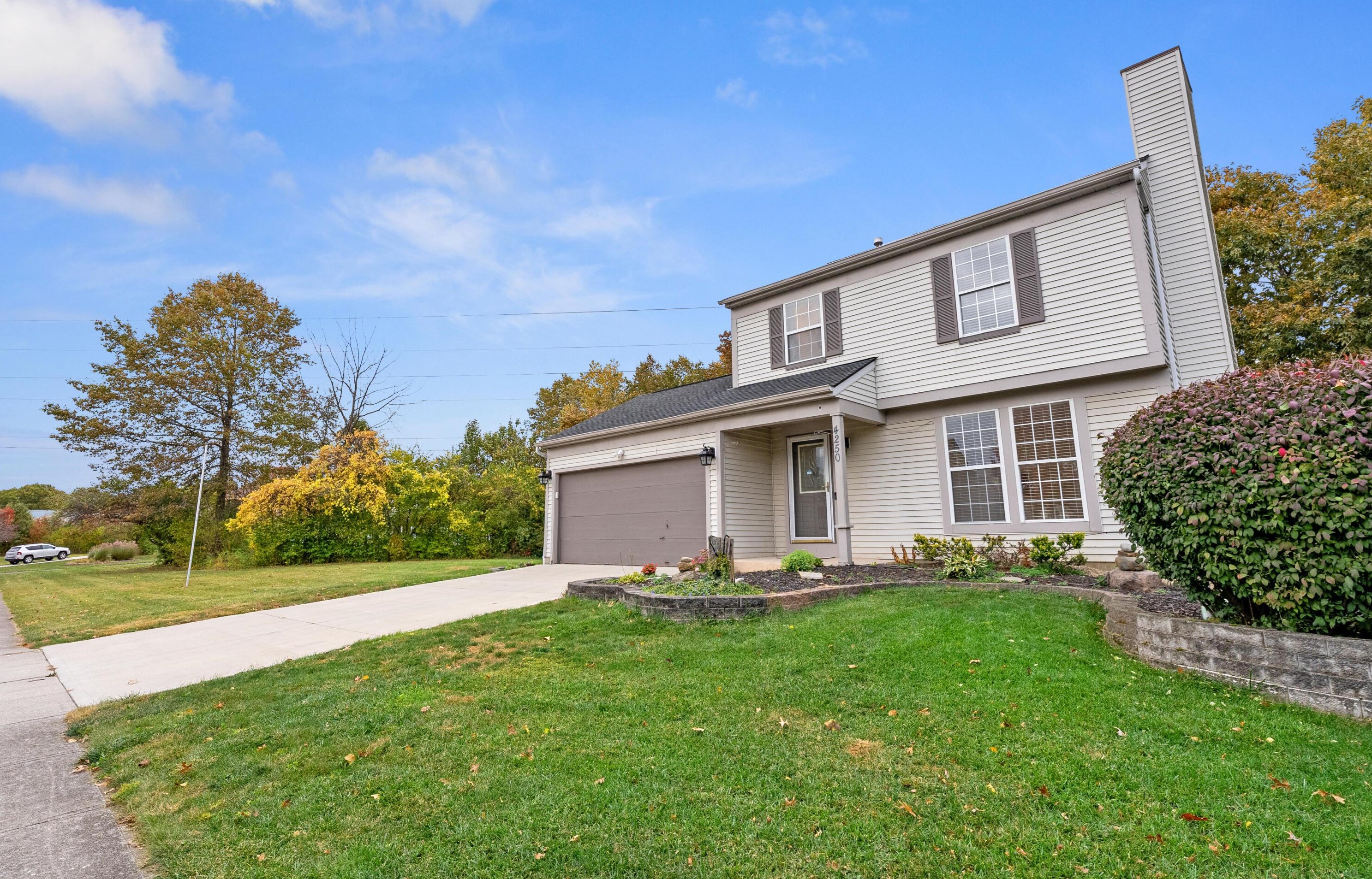 4250 Aruba Dr, Columbus, OH 43230-5115