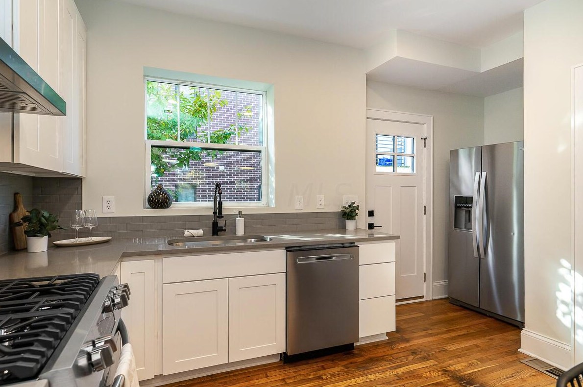 389 2 Ave, Columbus OH 43201-3781 exterior