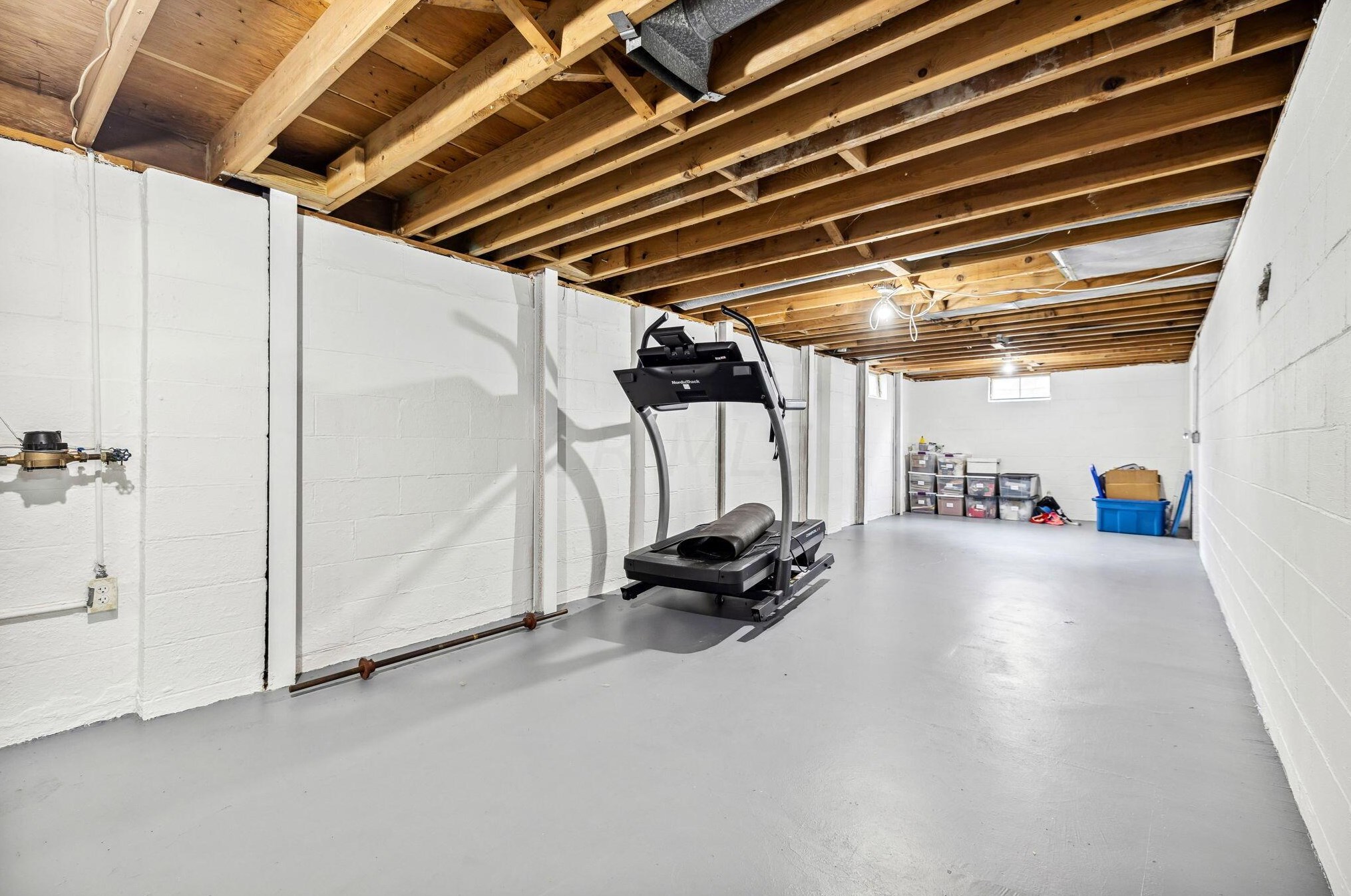 1411 Pershing Dr, Columbus OH 43224-1135 exterior