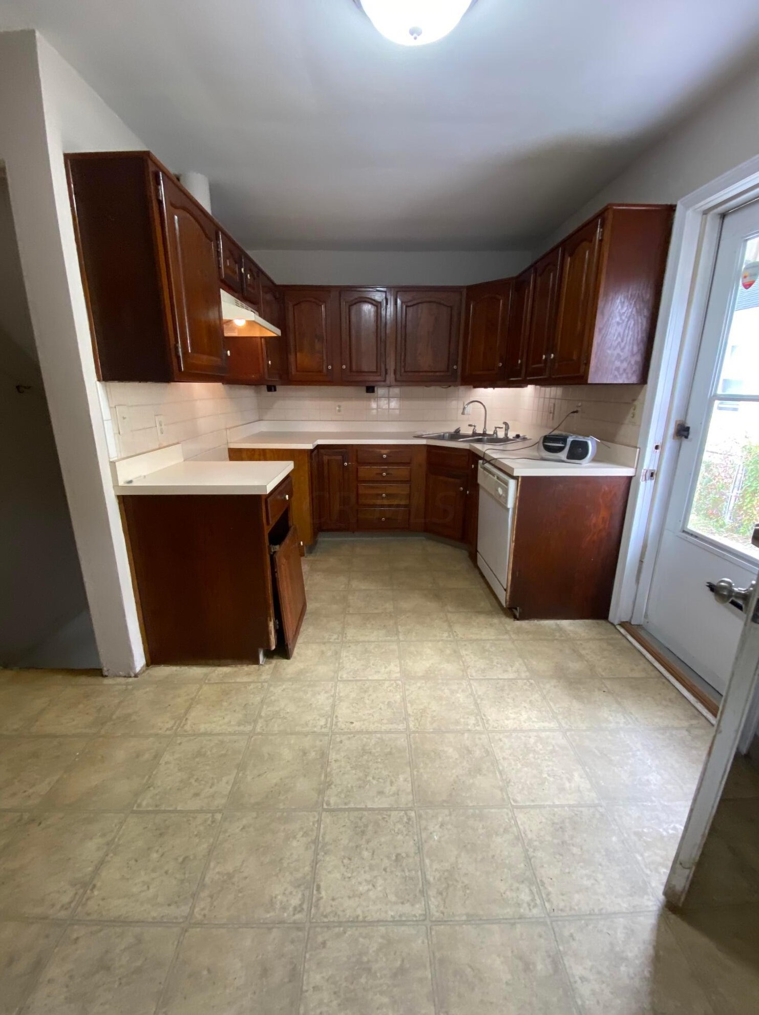 3046 Grasmere Ave, Columbus, OH 43224-4111