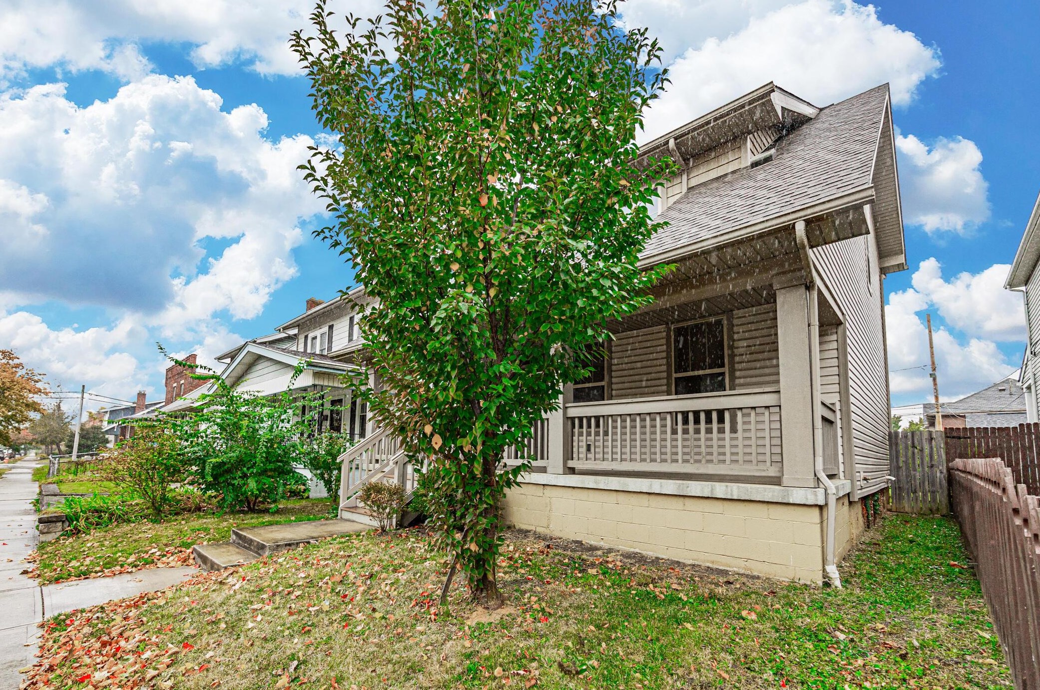 1489 5th St, Columbus, OH 43201-2266