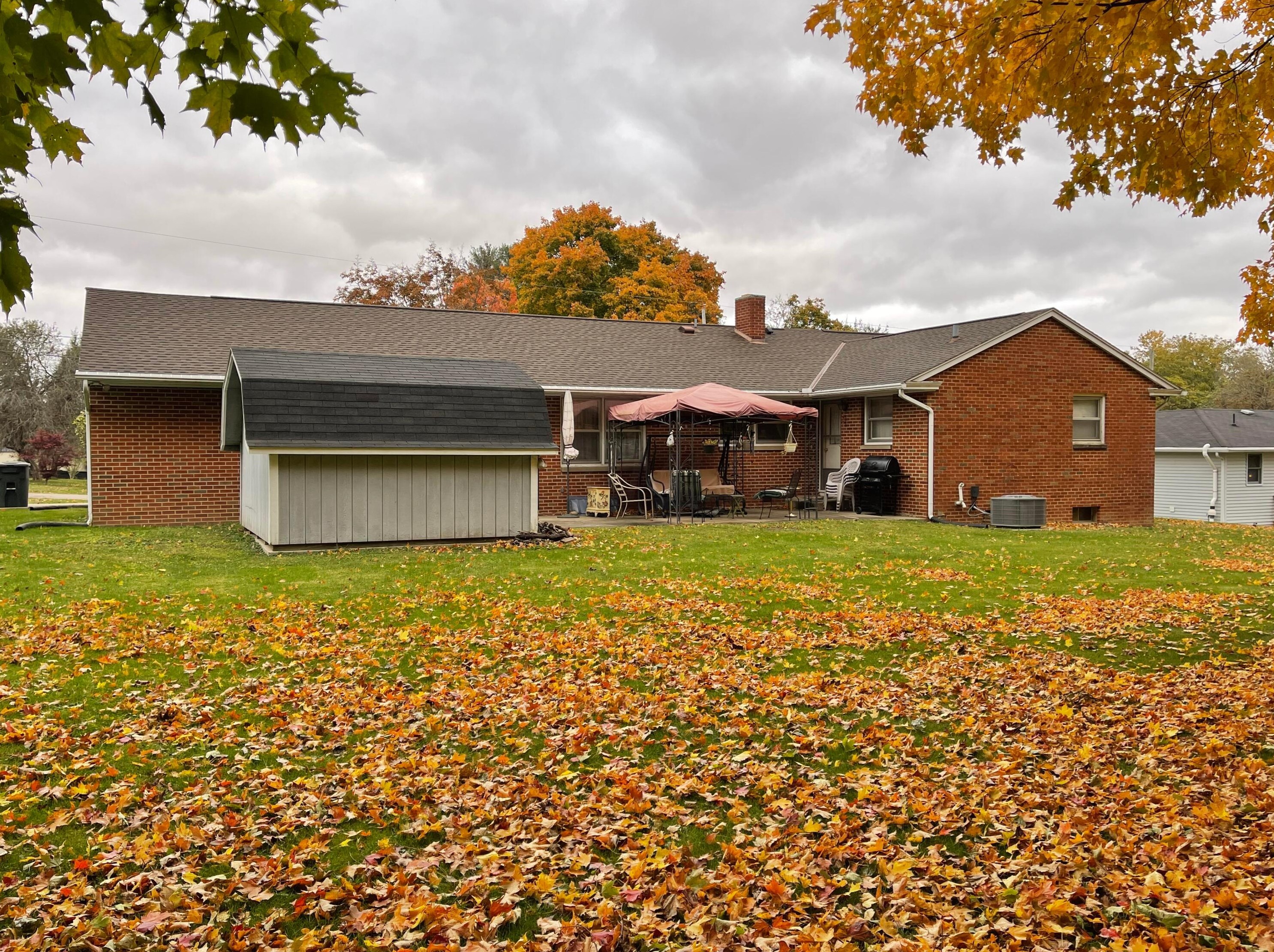 5 Mound St, Fredricktwn, OH 43019-9022