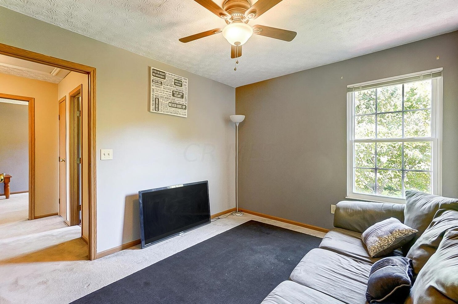 1512 Bendelow Dr, Columbus OH 43228-7009 exterior