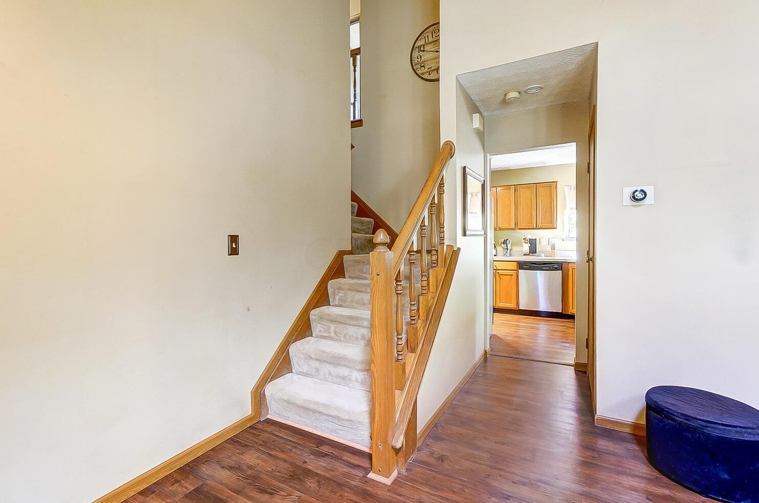 1512 Bendelow Dr, Columbus OH 43228-7009 exterior