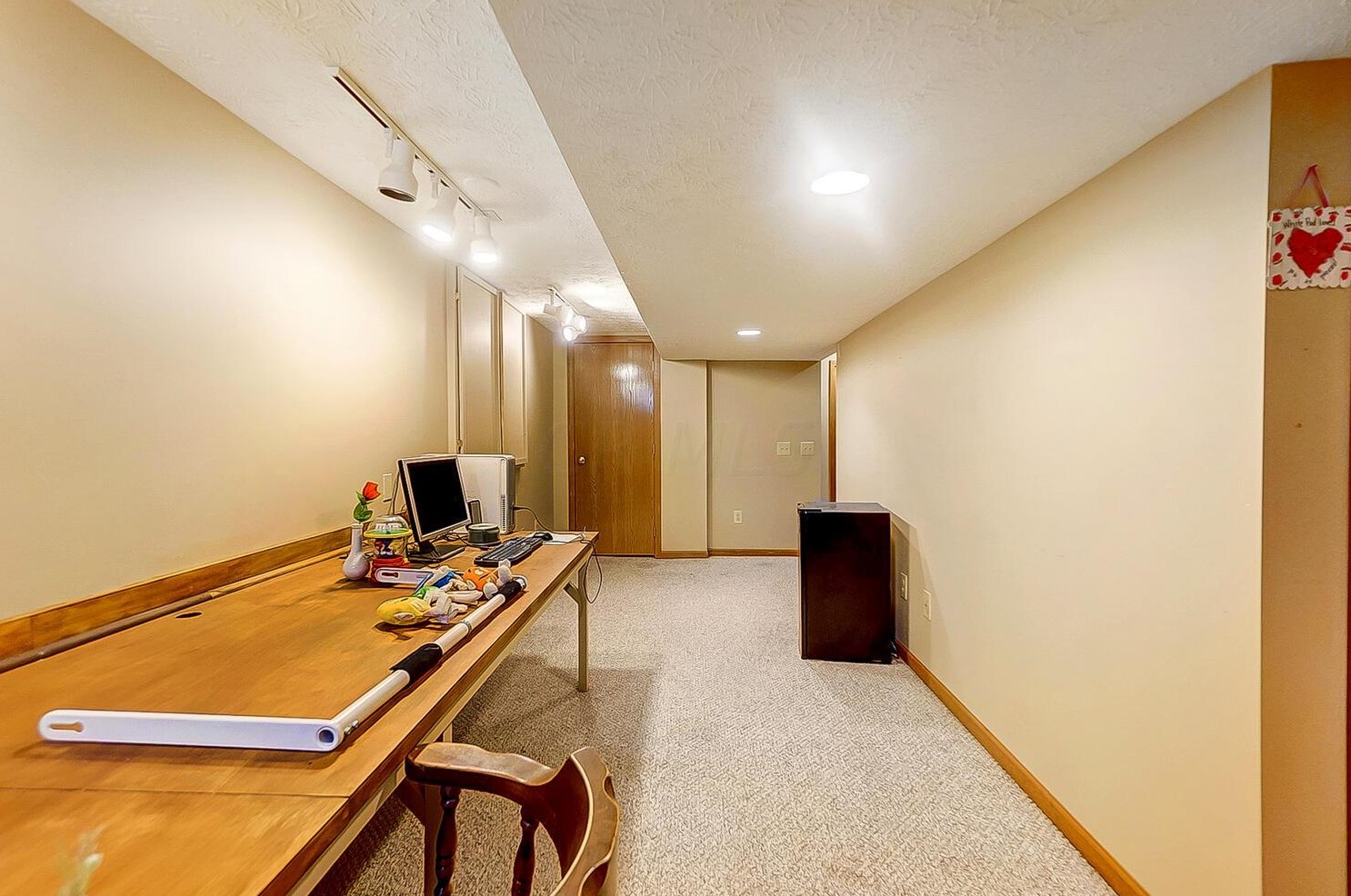 1512 Bendelow Dr, Columbus OH 43228-7009 exterior