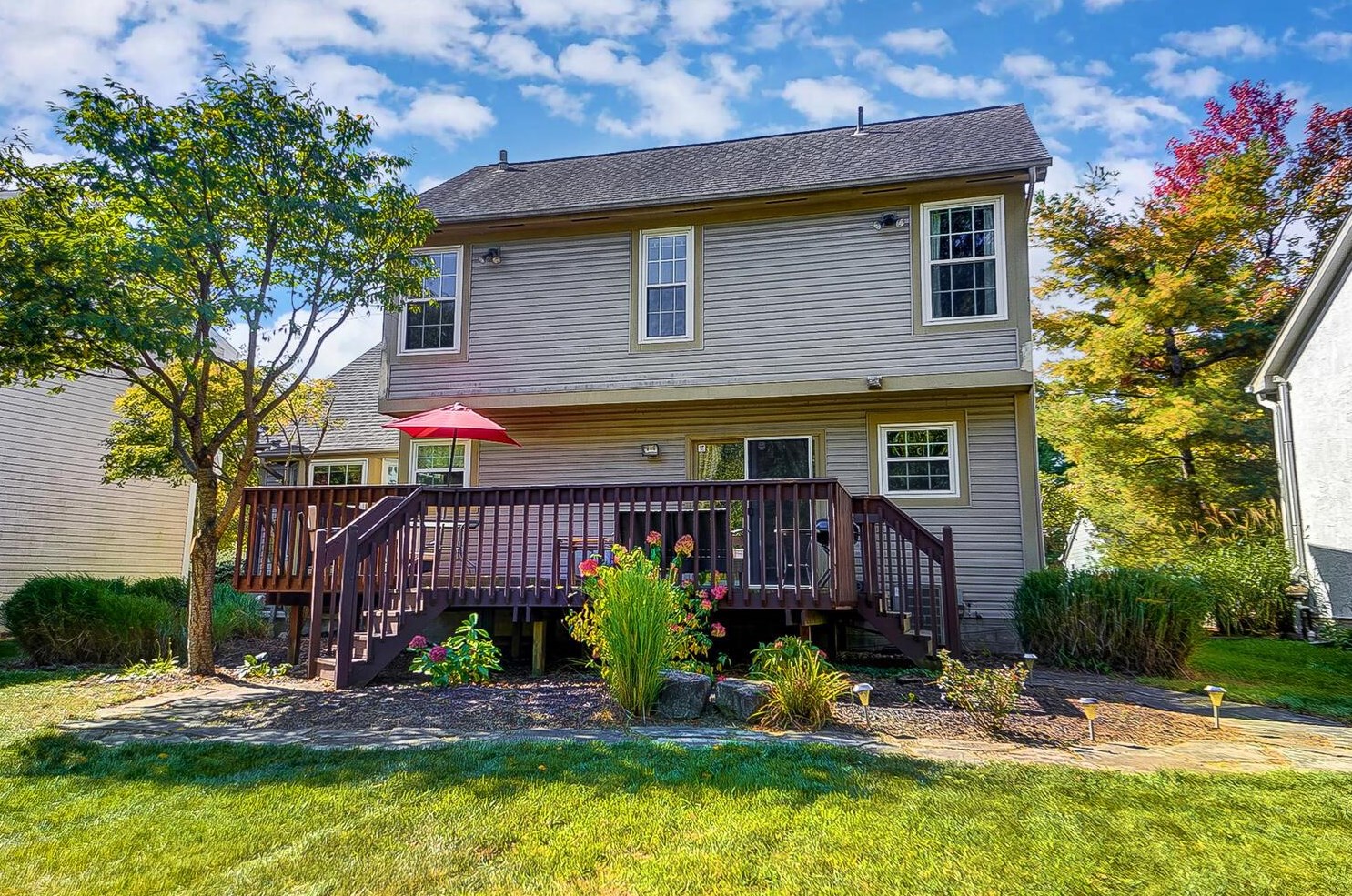 1512 Bendelow Dr, Columbus OH 43228-7009 exterior