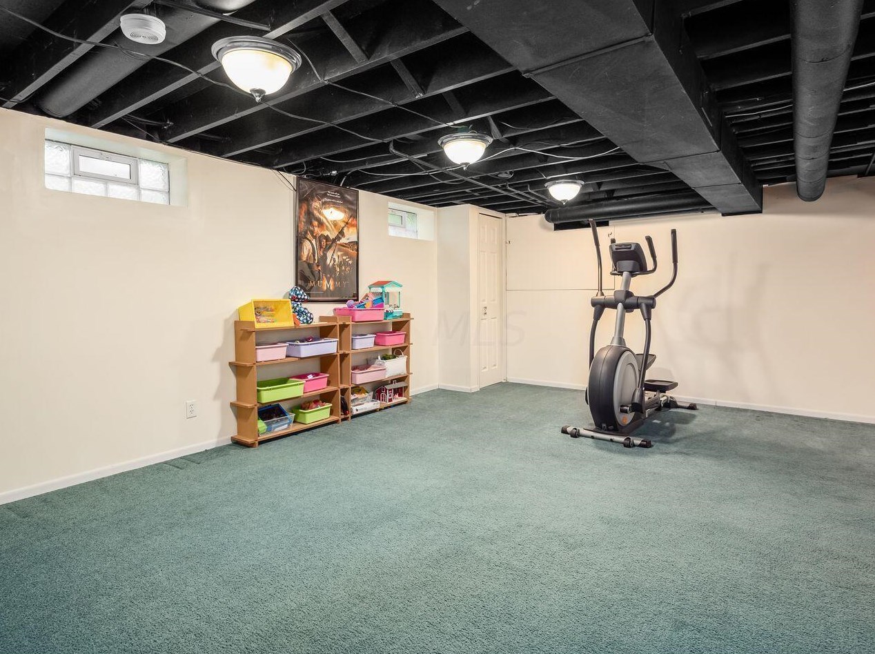 3924 Pinto Ct, Columbus OH 43221-5718 exterior