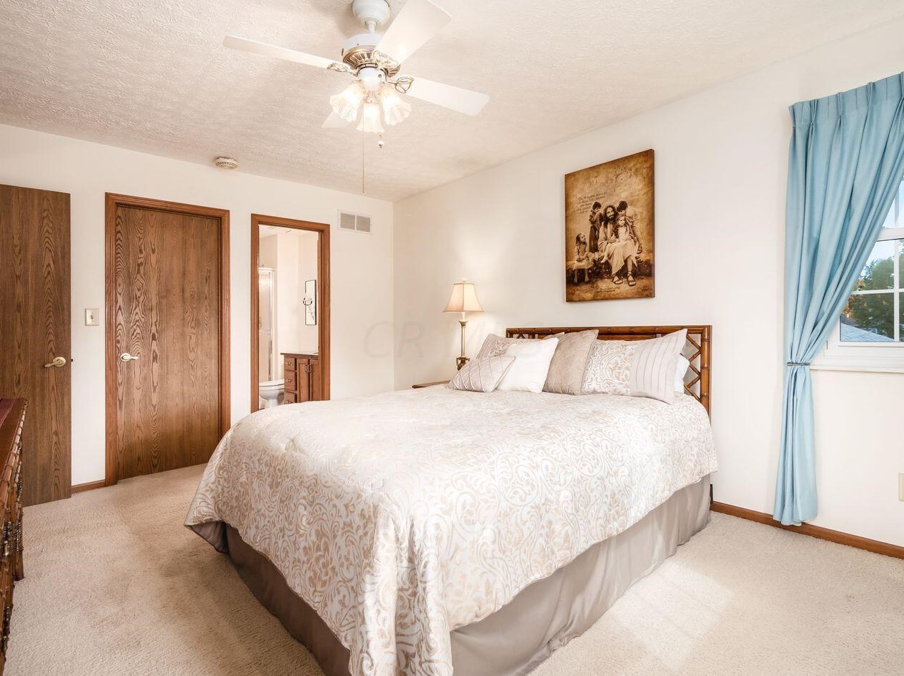 3924 Pinto Ct, Columbus OH 43221-5718 exterior