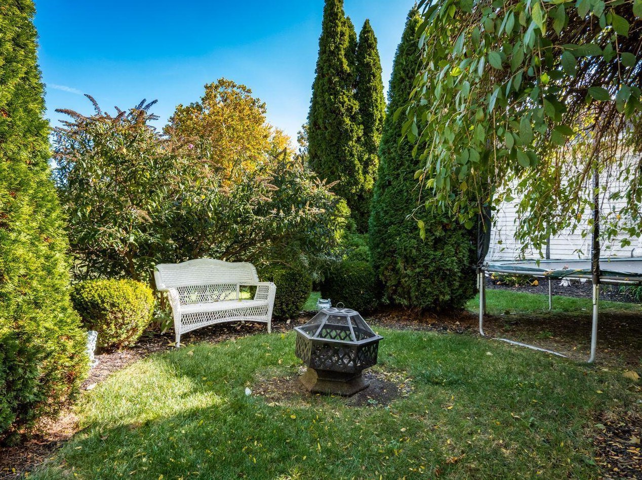 3924 Pinto Ct, Columbus OH 43221-5718 exterior