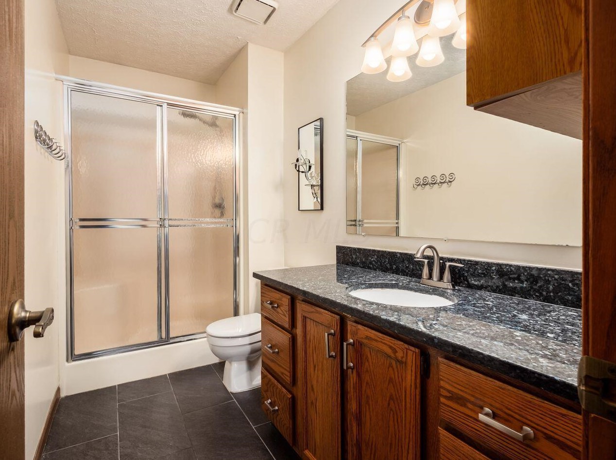 3924 Pinto Ct, Columbus OH 43221-5718 exterior