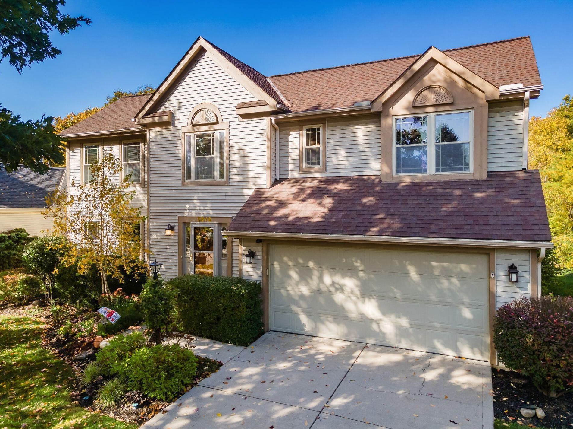 5816 Scotia Ct, Dublin, OH 43016-3256