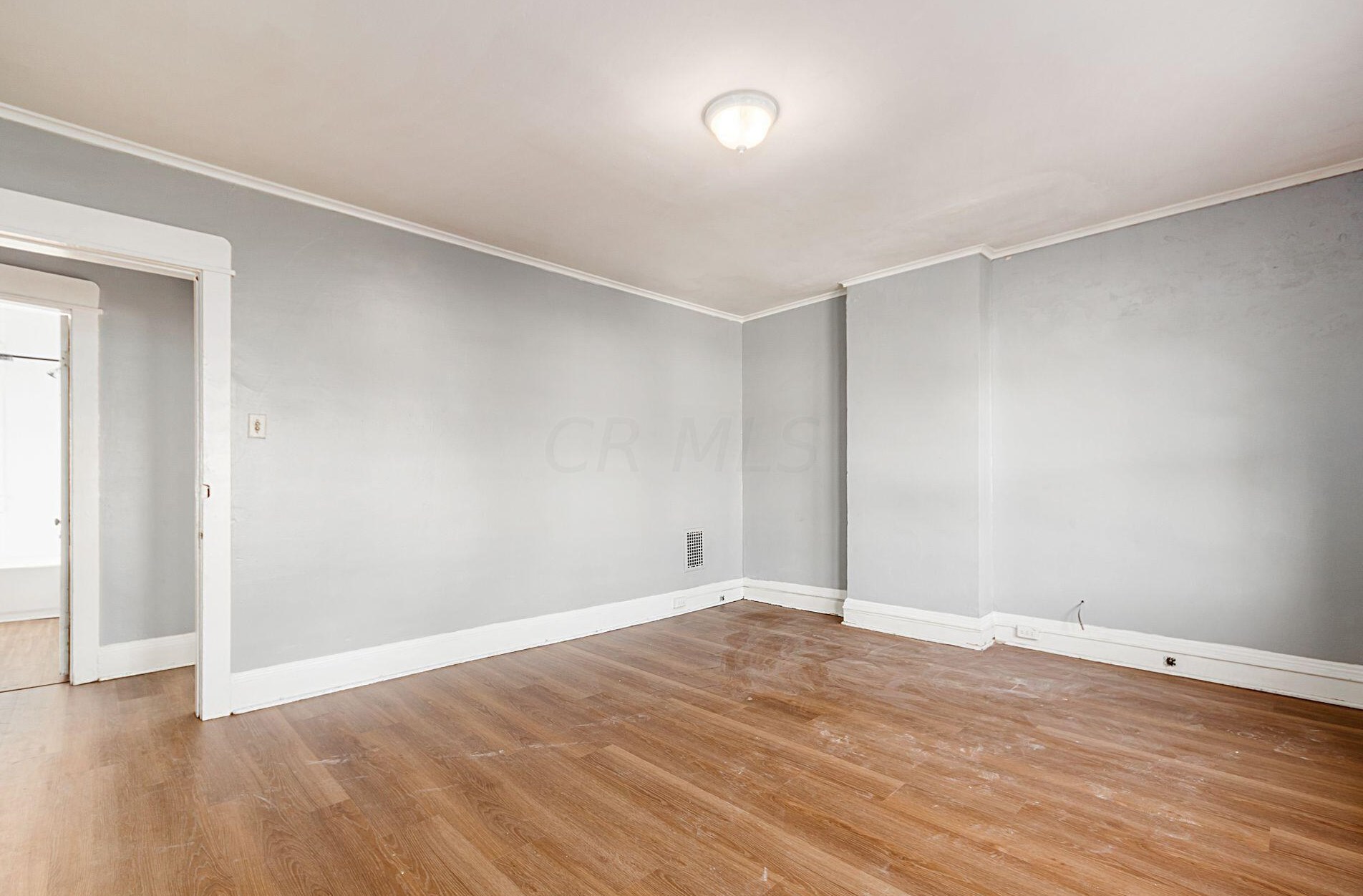 341 18 Ave, Columbus OH 43201-1792 exterior