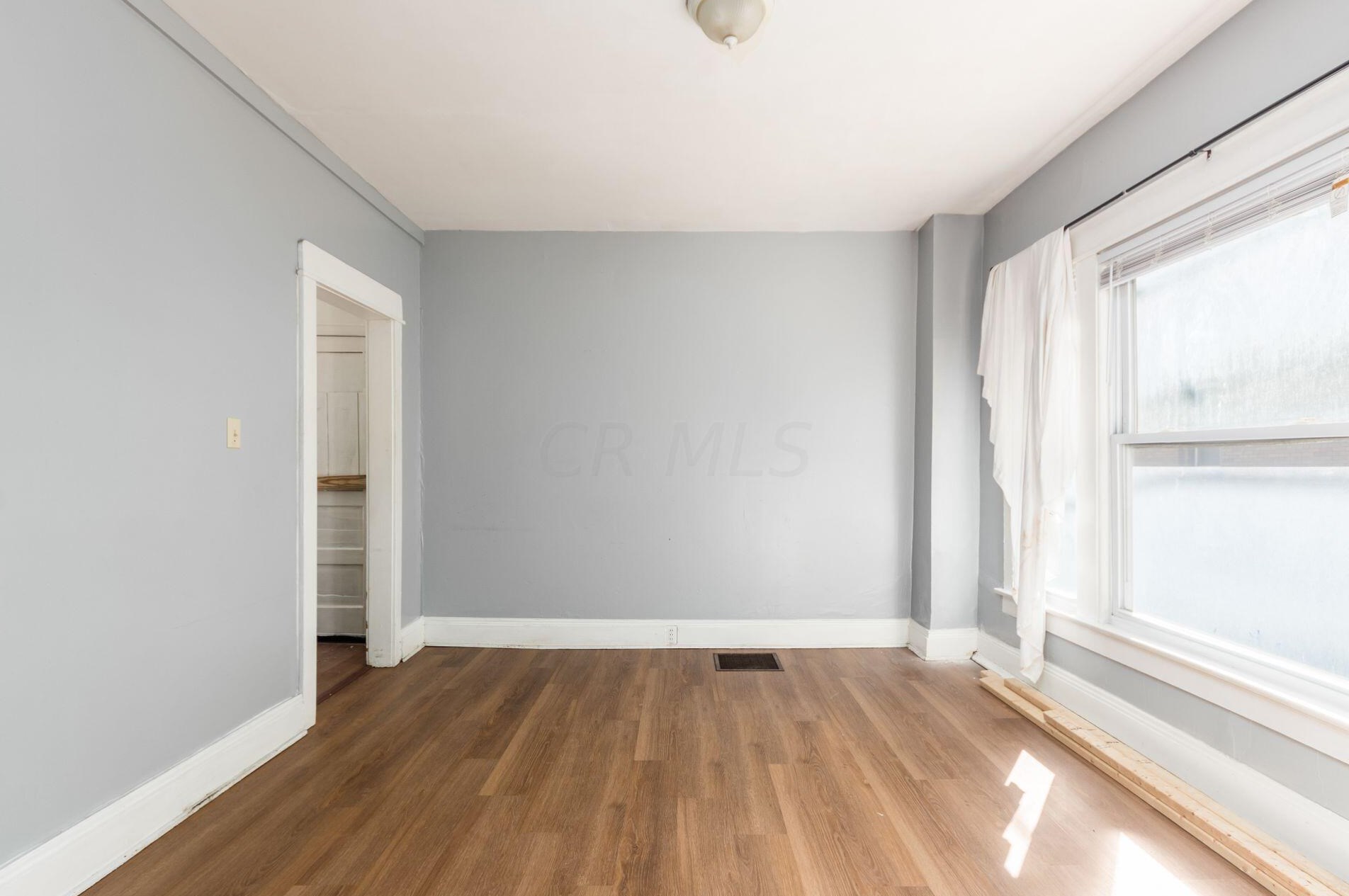 341 18 Ave, Columbus OH 43201-1792 exterior