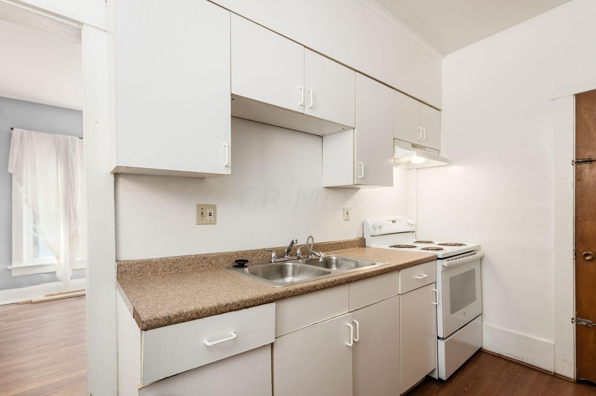 341 18 Ave, Columbus OH 43201-1792 exterior