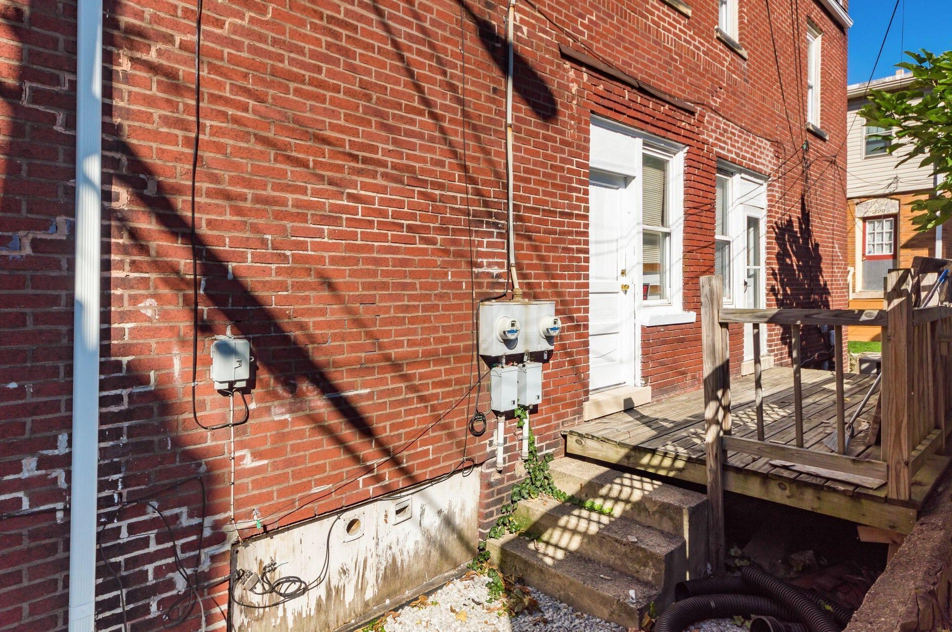 341 18th Ave, Columbus, OH 43201-1792