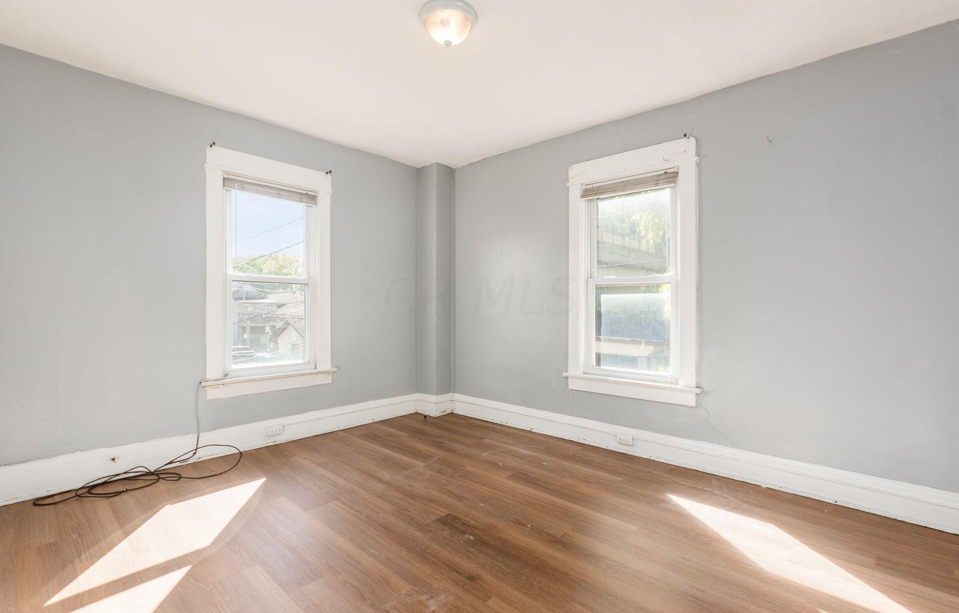 341 18 Ave, Columbus OH 43201-1792 exterior