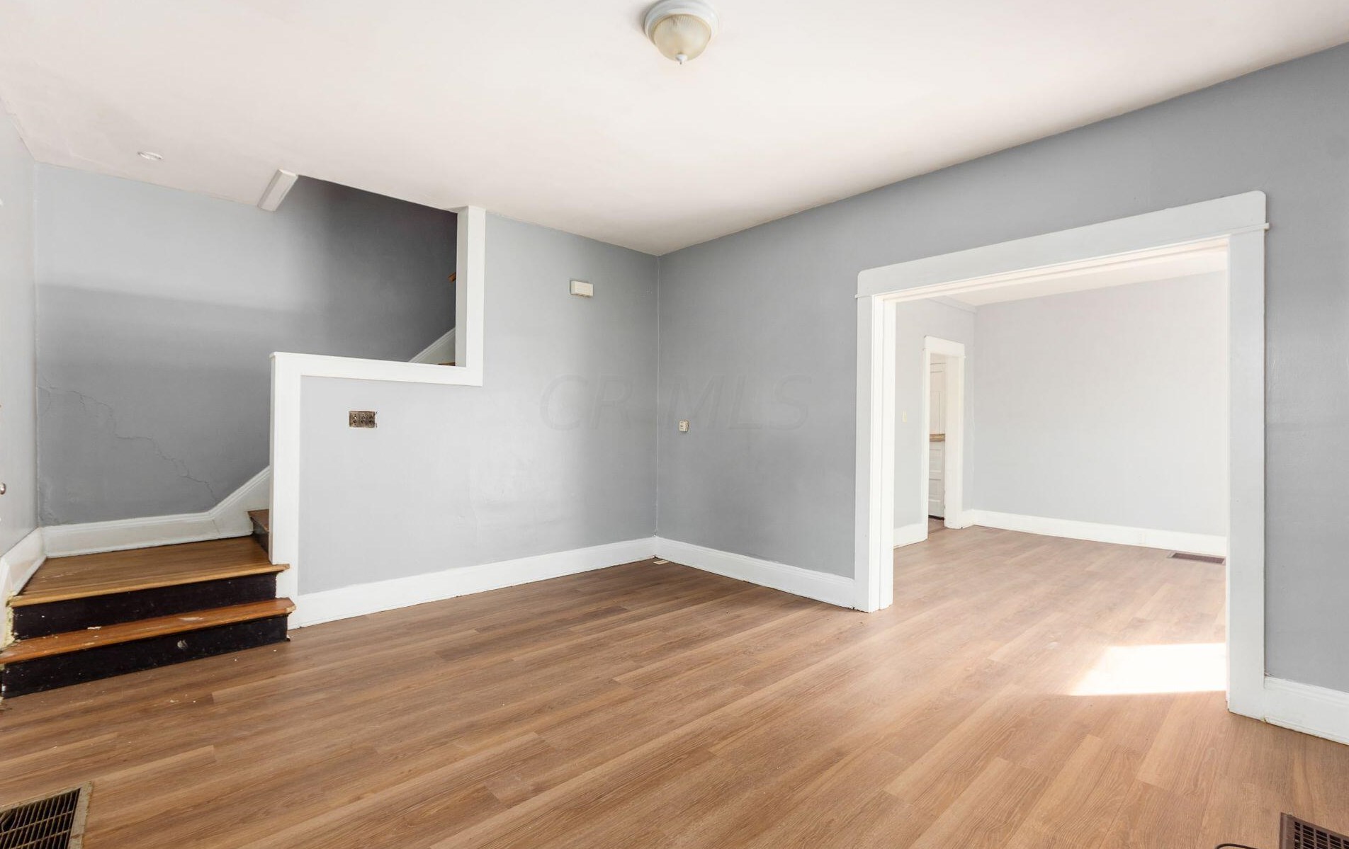 341 18 Ave, Columbus OH 43201-1792 exterior