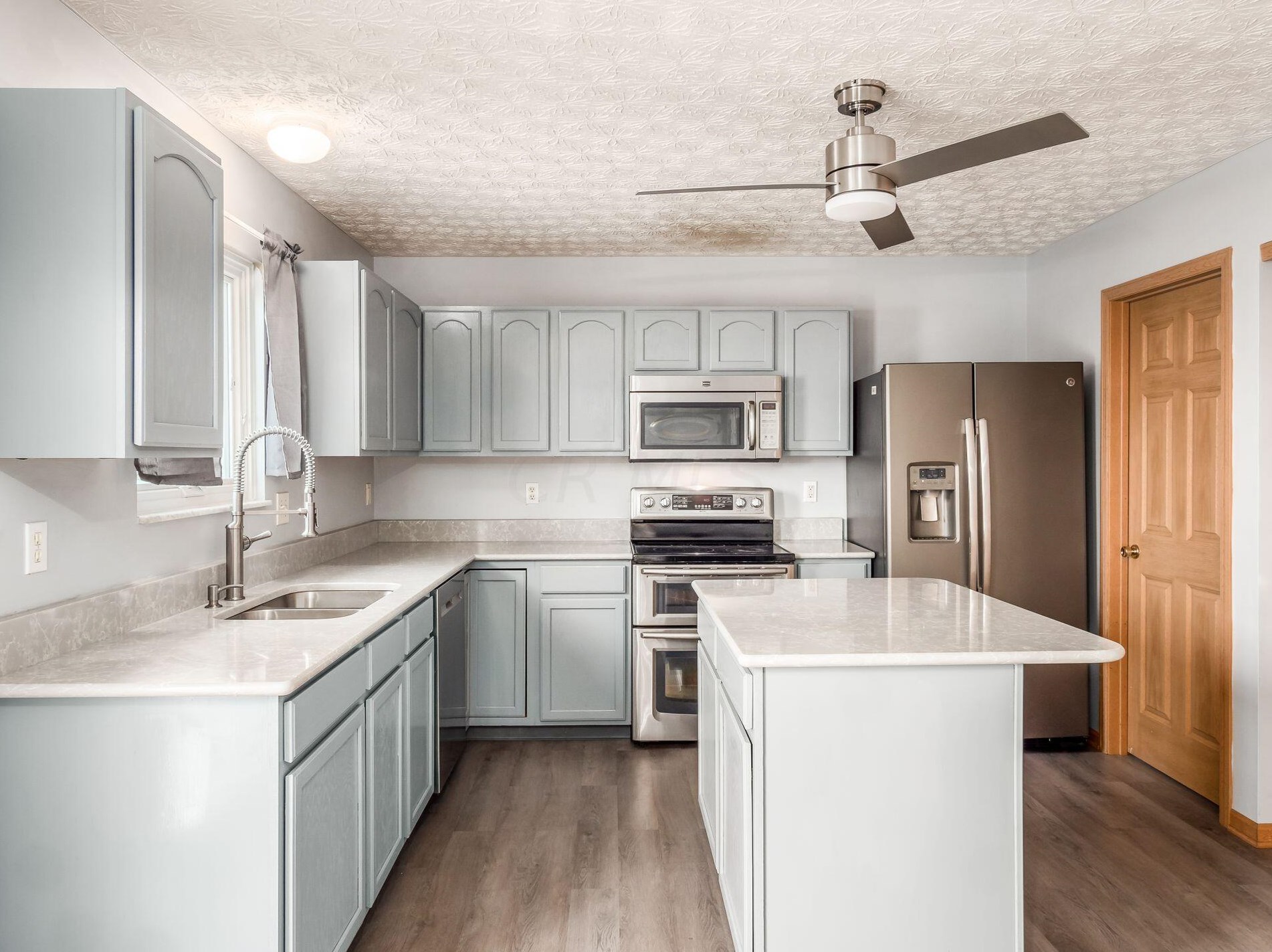 1082 Amherst Blvd, London, OH 43140