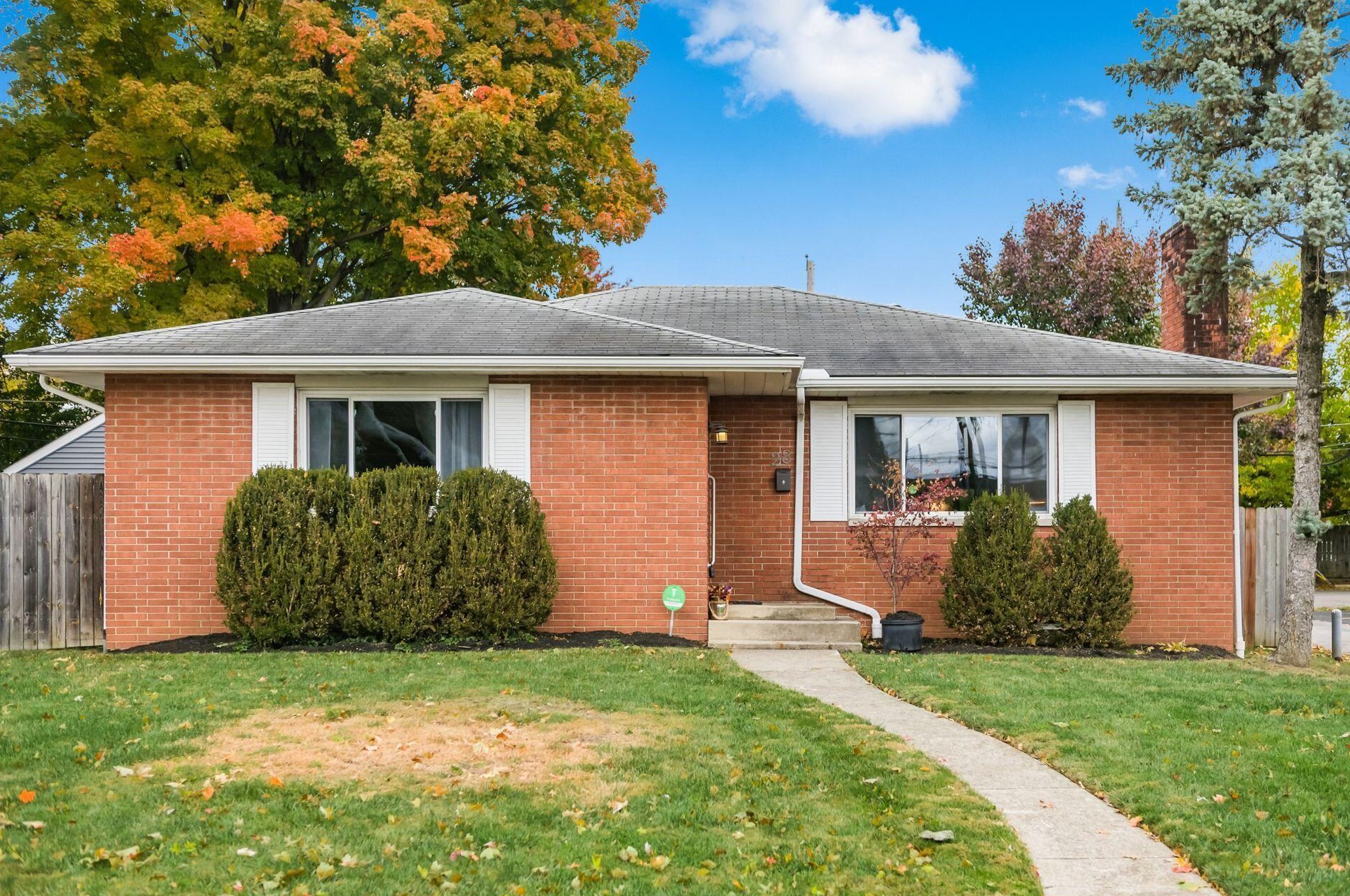 28 Schreyer Pl, Columbus, OH 43214-2723