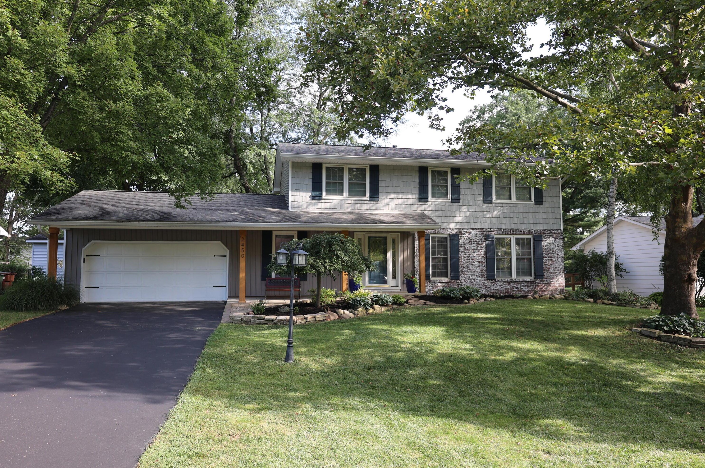 2450 Merbrook Rd, Columbus, OH 43235-2837