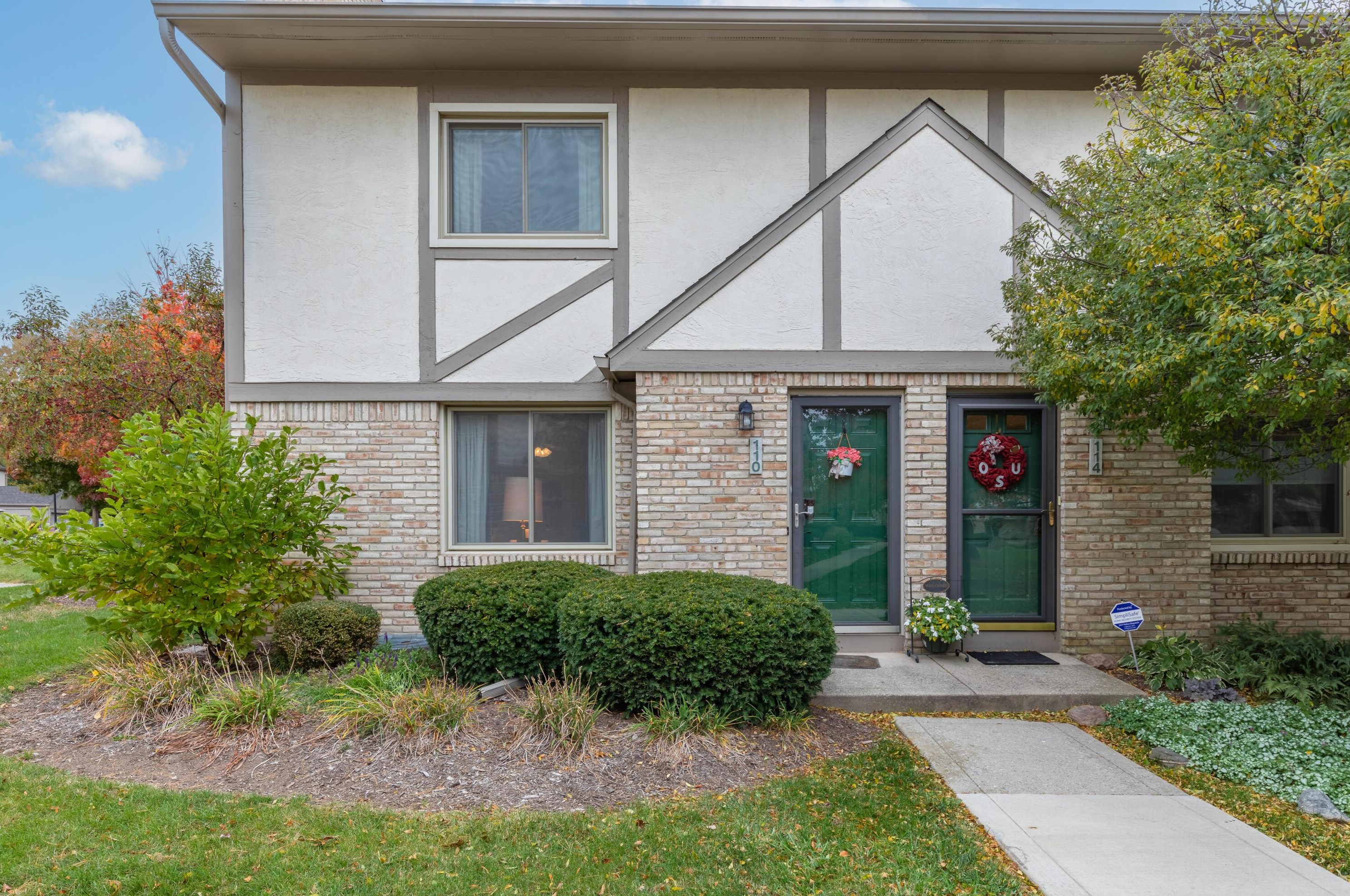 110 Carrowmoor Ct, Dublin, OH 43017-1379