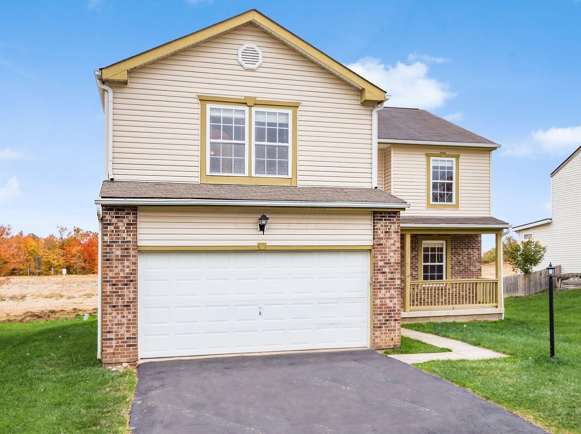 1036 Legacy Ln, Pataskala, OH 43062